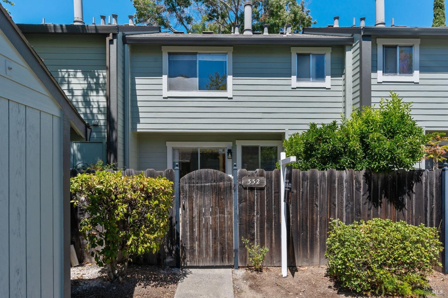 Detail Gallery Image 7 of 35 For 332 Harvest Ln, Santa Rosa,  CA 95401 - 3 Beds | 2/1 Baths