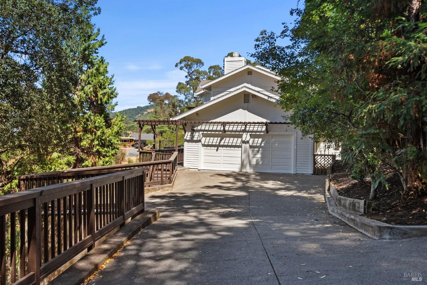 Detail Gallery Image 49 of 57 For 25 Red Rock Way, San Rafael,  CA 94903 - 3 Beds | 2/1 Baths