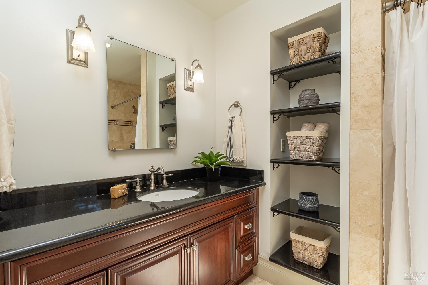 Detail Gallery Image 41 of 59 For 247 Reed Blvd, Mill Valley,  CA 94941 - 5 Beds | 4/1 Baths