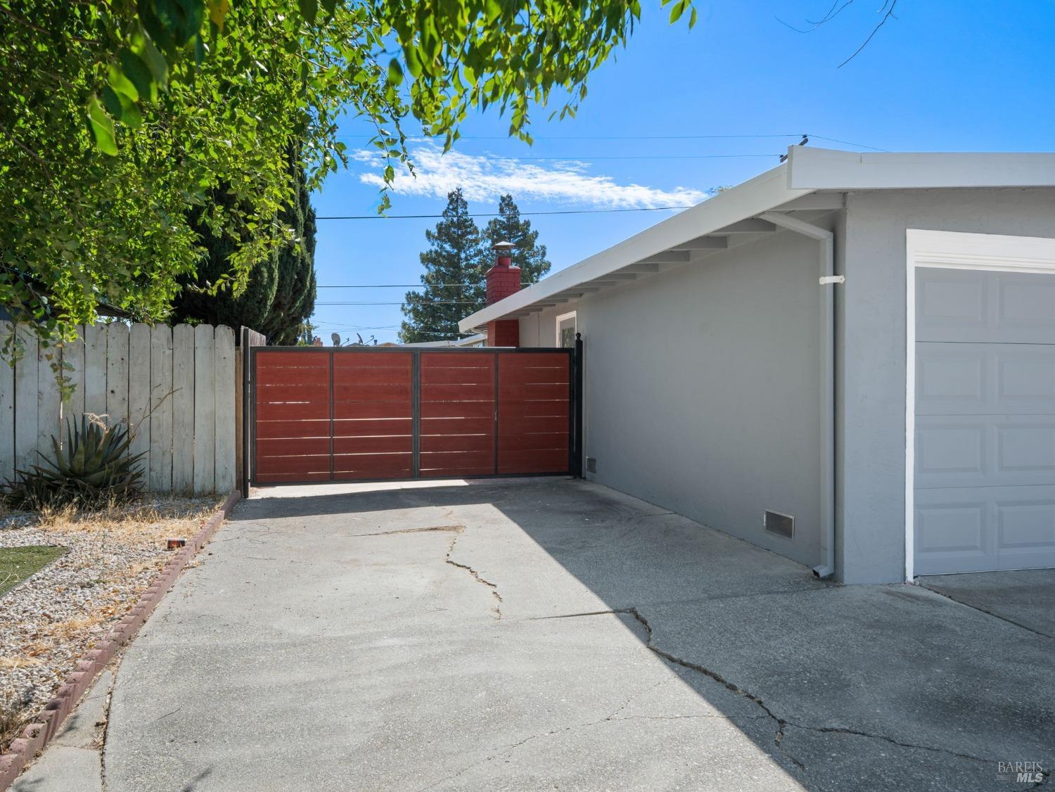 Detail Gallery Image 37 of 44 For 1666 San Carlos St, Fairfield,  CA 94533 - 3 Beds | 2 Baths