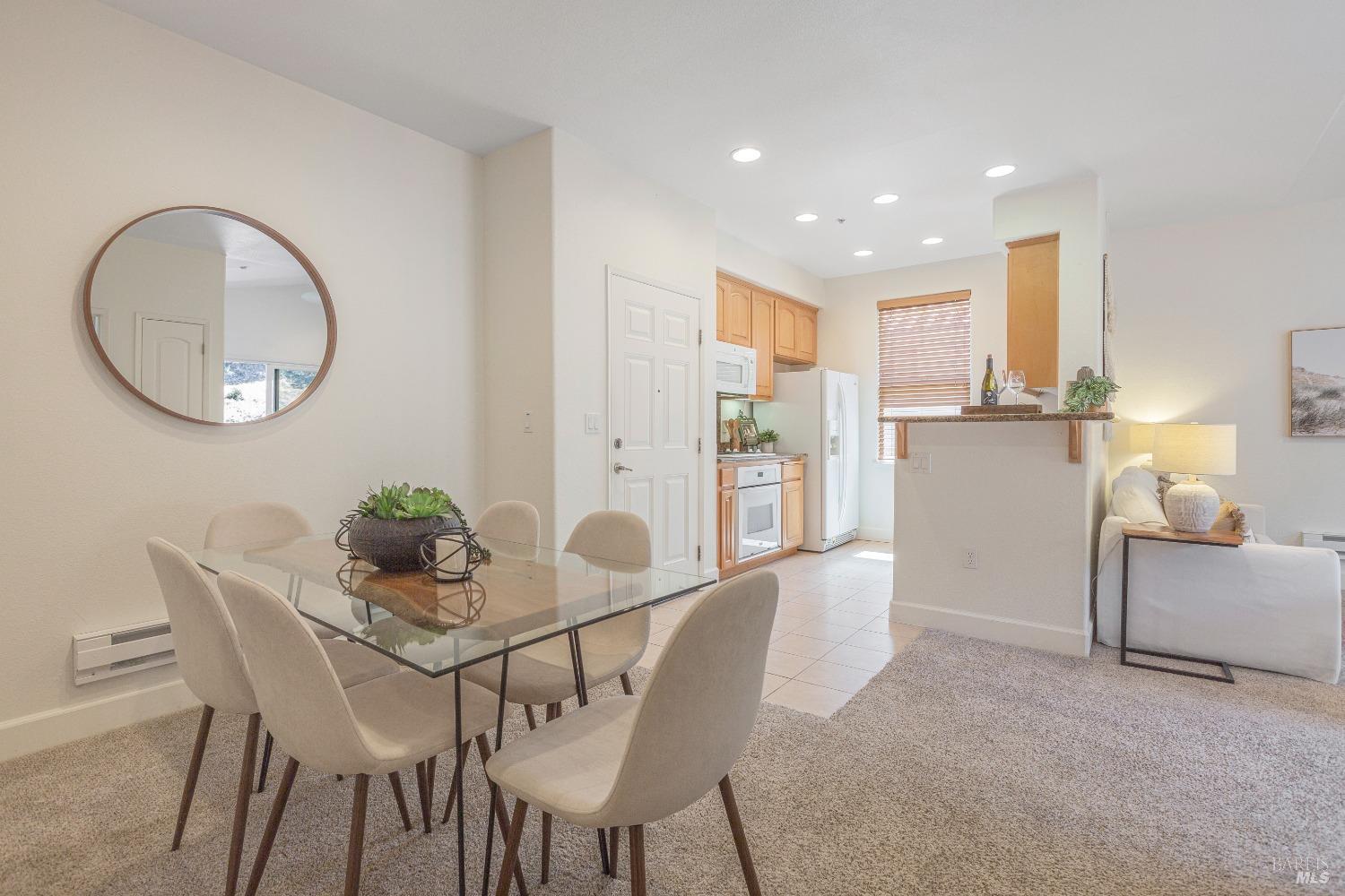 Detail Gallery Image 9 of 19 For 401 North Ave #309,  San Rafael,  CA 94903 - 1 Beds | 1 Baths