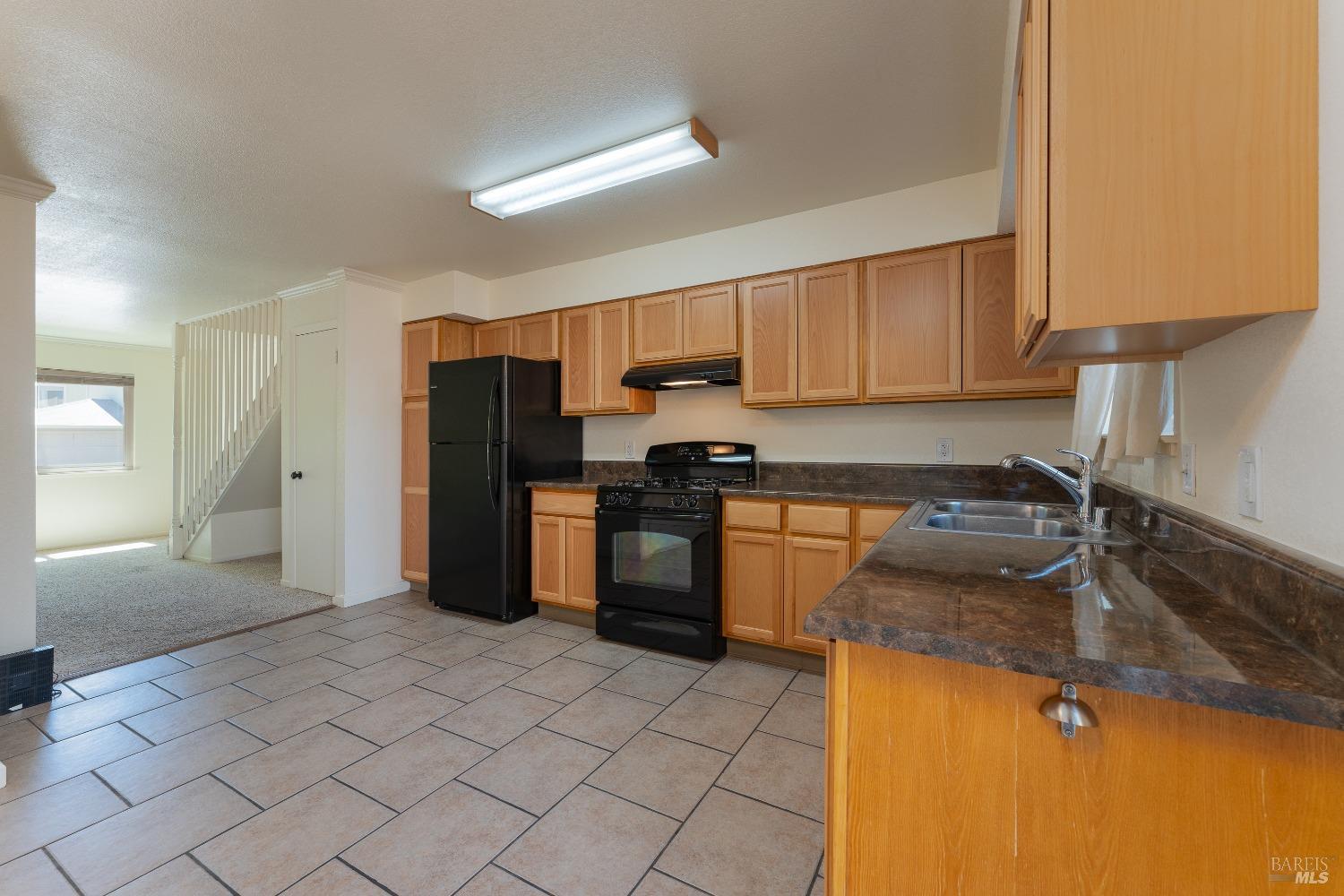 Detail Gallery Image 7 of 17 For 211 Main Cir, Ukiah,  CA 95482 - 2 Beds | 2 Baths