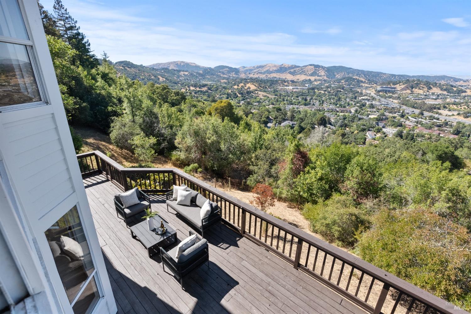 Detail Gallery Image 50 of 57 For 25 Red Rock Way, San Rafael,  CA 94903 - 3 Beds | 2/1 Baths