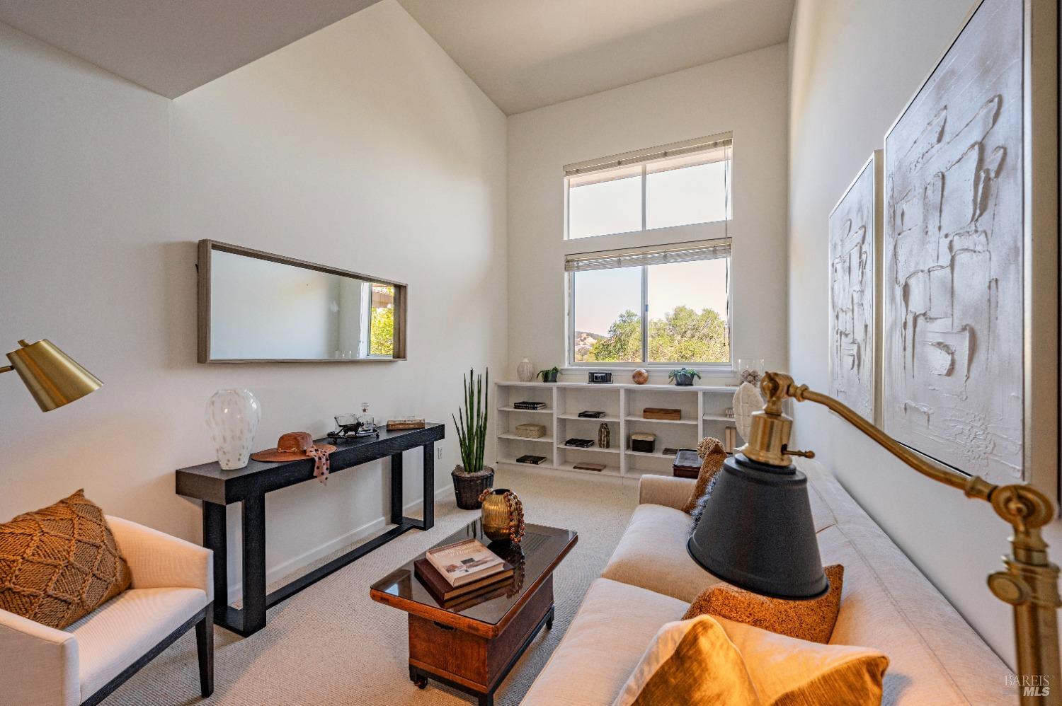 Detail Gallery Image 6 of 17 For 300 Deer Valley Rd 3k,  San Rafael,  CA 94903 - 2 Beds | 2 Baths