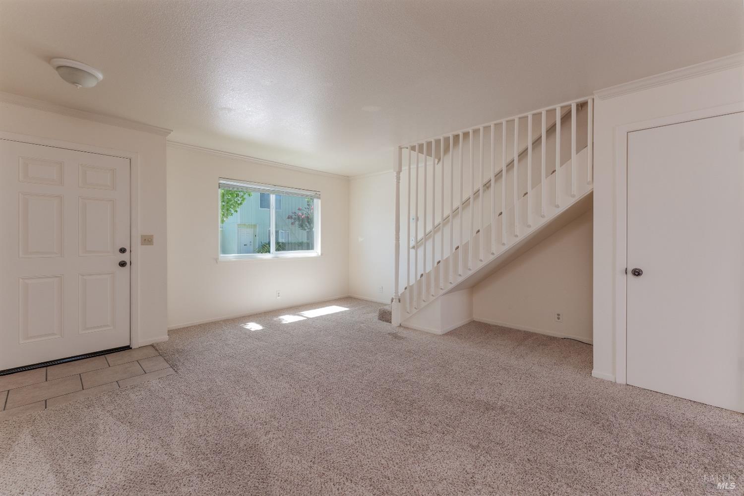 Detail Gallery Image 5 of 17 For 211 Main Cir, Ukiah,  CA 95482 - 2 Beds | 2 Baths