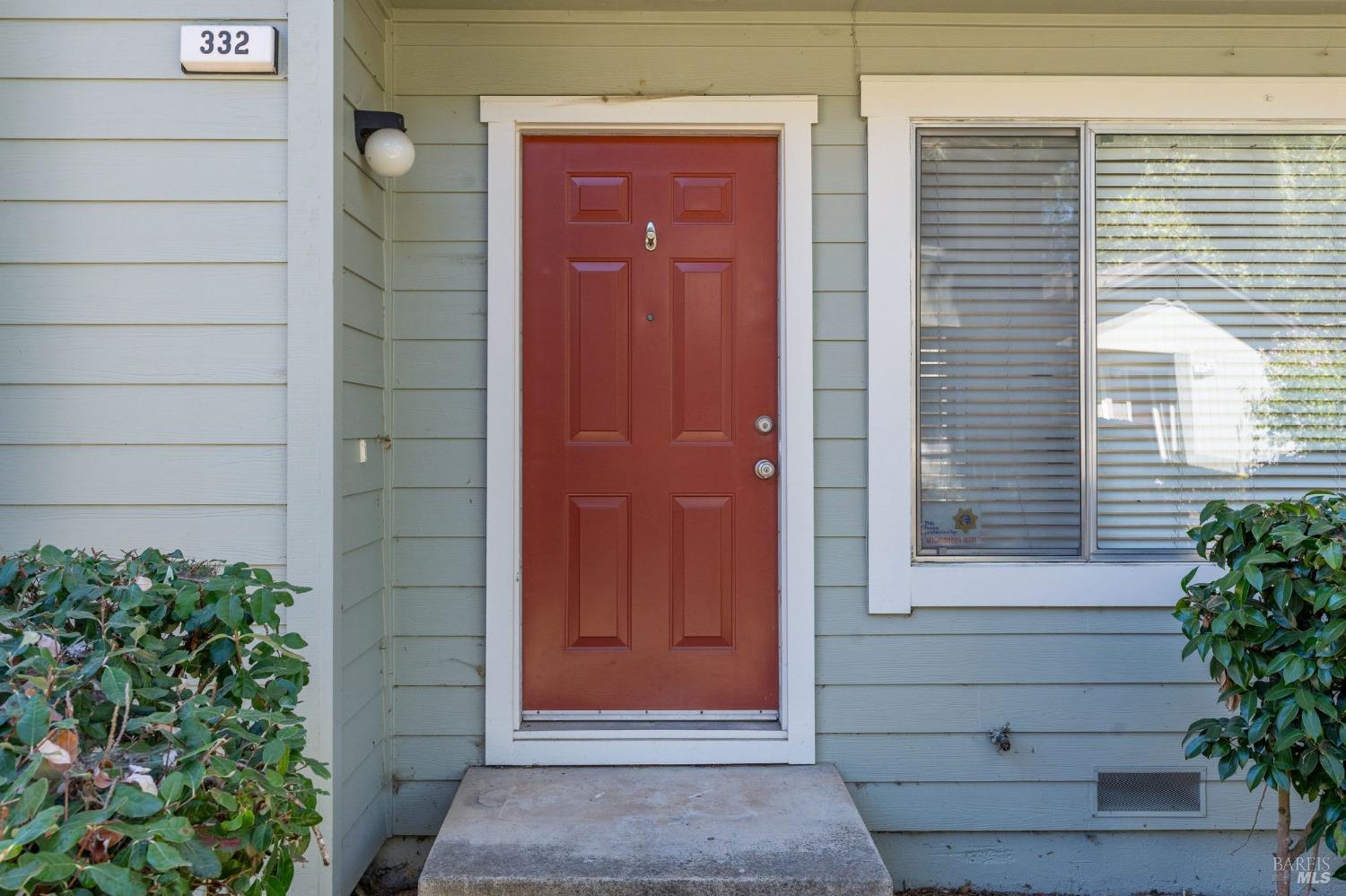 Detail Gallery Image 5 of 35 For 332 Harvest Ln, Santa Rosa,  CA 95401 - 3 Beds | 2/1 Baths