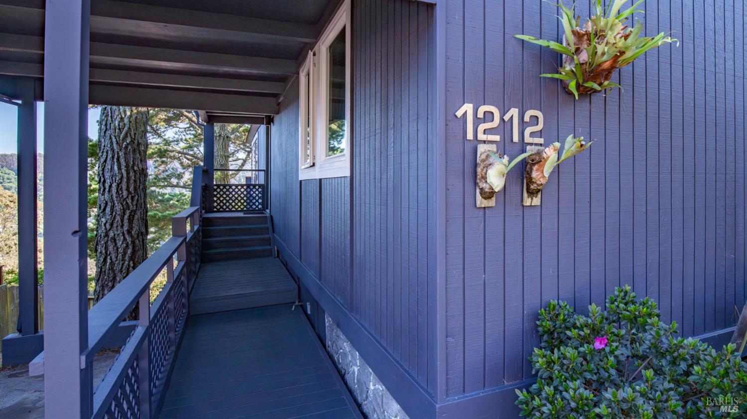 Detail Gallery Image 27 of 43 For 1212 Lattie Ln, Mill Valley,  CA 94941 - 3 Beds | 2 Baths