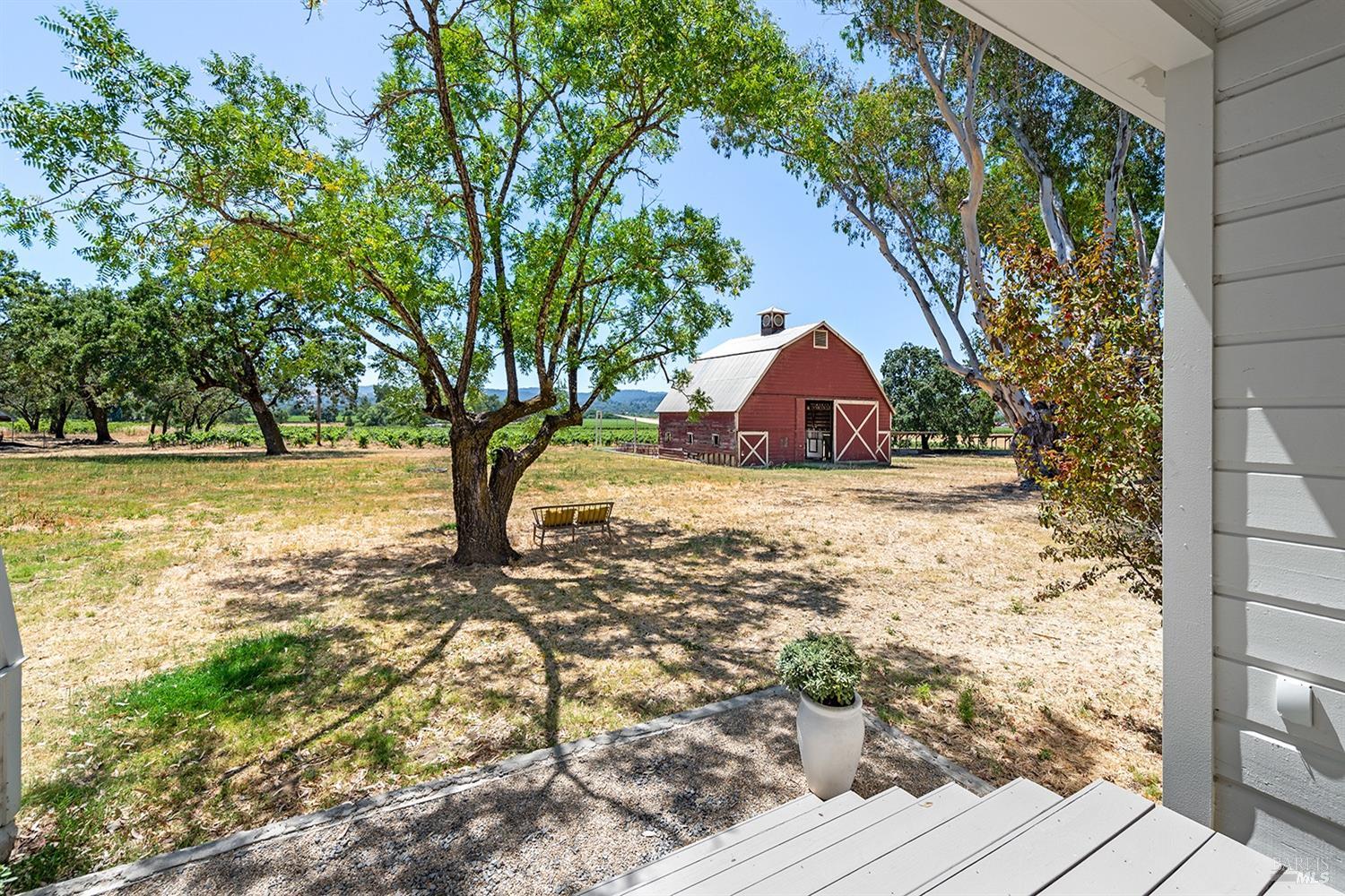 Detail Gallery Image 34 of 43 For 11971 Old Redwood Hwy, Healdsburg,  CA 95448 - 3 Beds | 2/1 Baths