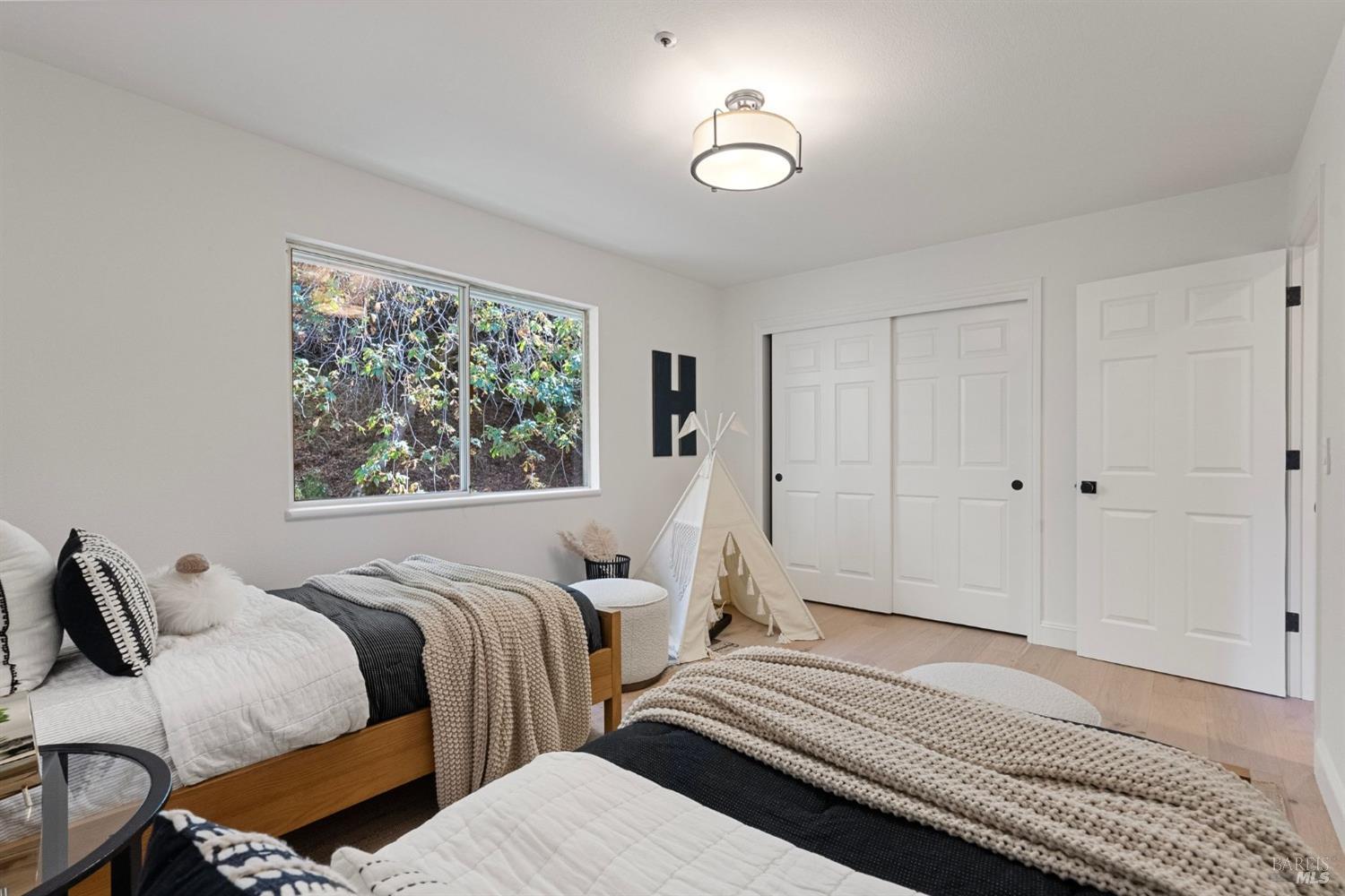 Detail Gallery Image 40 of 57 For 25 Red Rock Way, San Rafael,  CA 94903 - 3 Beds | 2/1 Baths