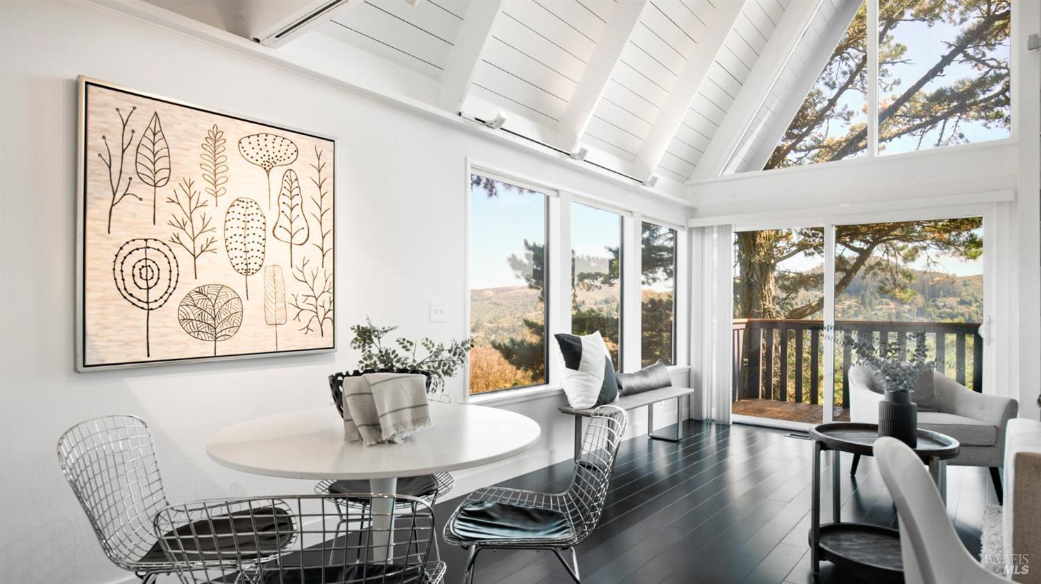 Detail Gallery Image 29 of 43 For 1212 Lattie Ln, Mill Valley,  CA 94941 - 3 Beds | 2 Baths