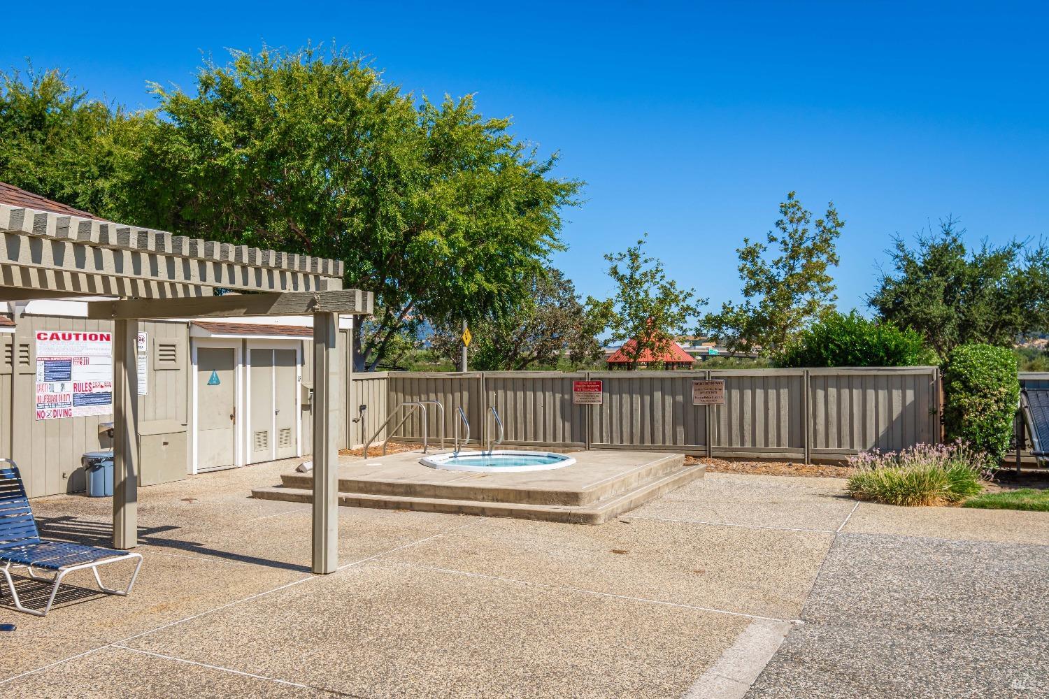 Detail Gallery Image 33 of 35 For 70 Scottsdale Way, Novato,  CA 94947 - 2 Beds | 1/1 Baths