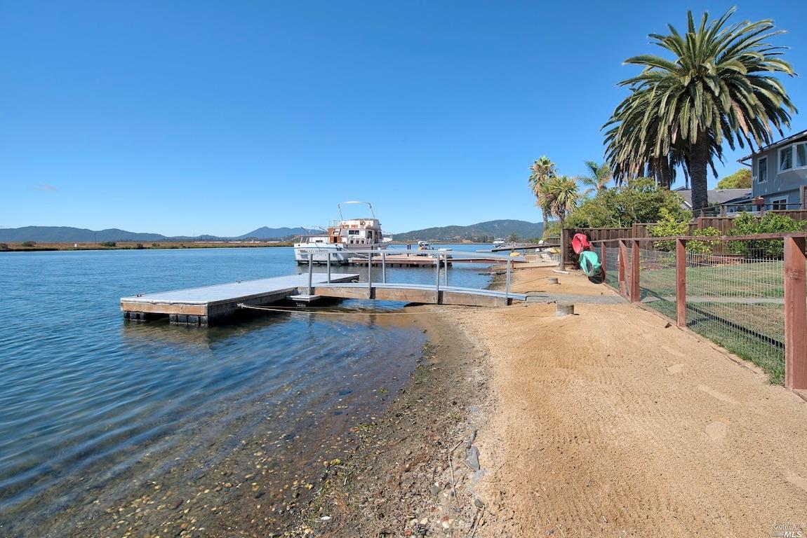 Detail Gallery Image 7 of 17 For 152 Bahama Reef Unkn, Novato,  CA 94949 - 3 Beds | 2 Baths