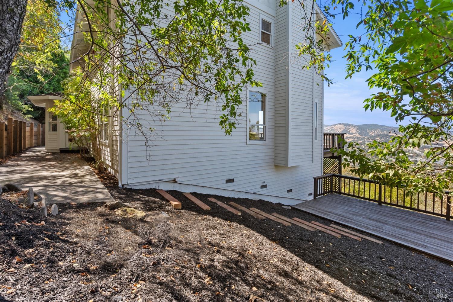 Detail Gallery Image 54 of 57 For 25 Red Rock Way, San Rafael,  CA 94903 - 3 Beds | 2/1 Baths