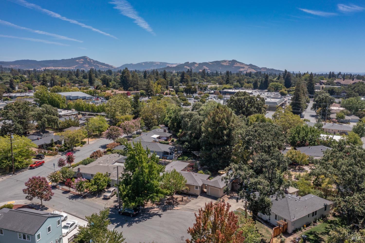 Detail Gallery Image 22 of 22 For 112 Roweland Ct, Santa Rosa,  CA 95403 - 4 Beds | 2 Baths