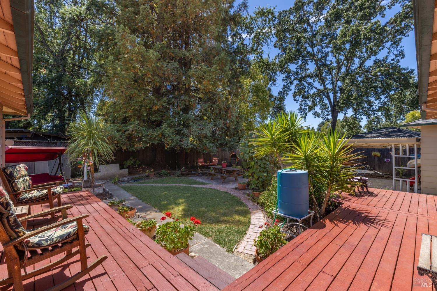 Detail Gallery Image 16 of 22 For 112 Roweland Ct, Santa Rosa,  CA 95403 - 4 Beds | 2 Baths