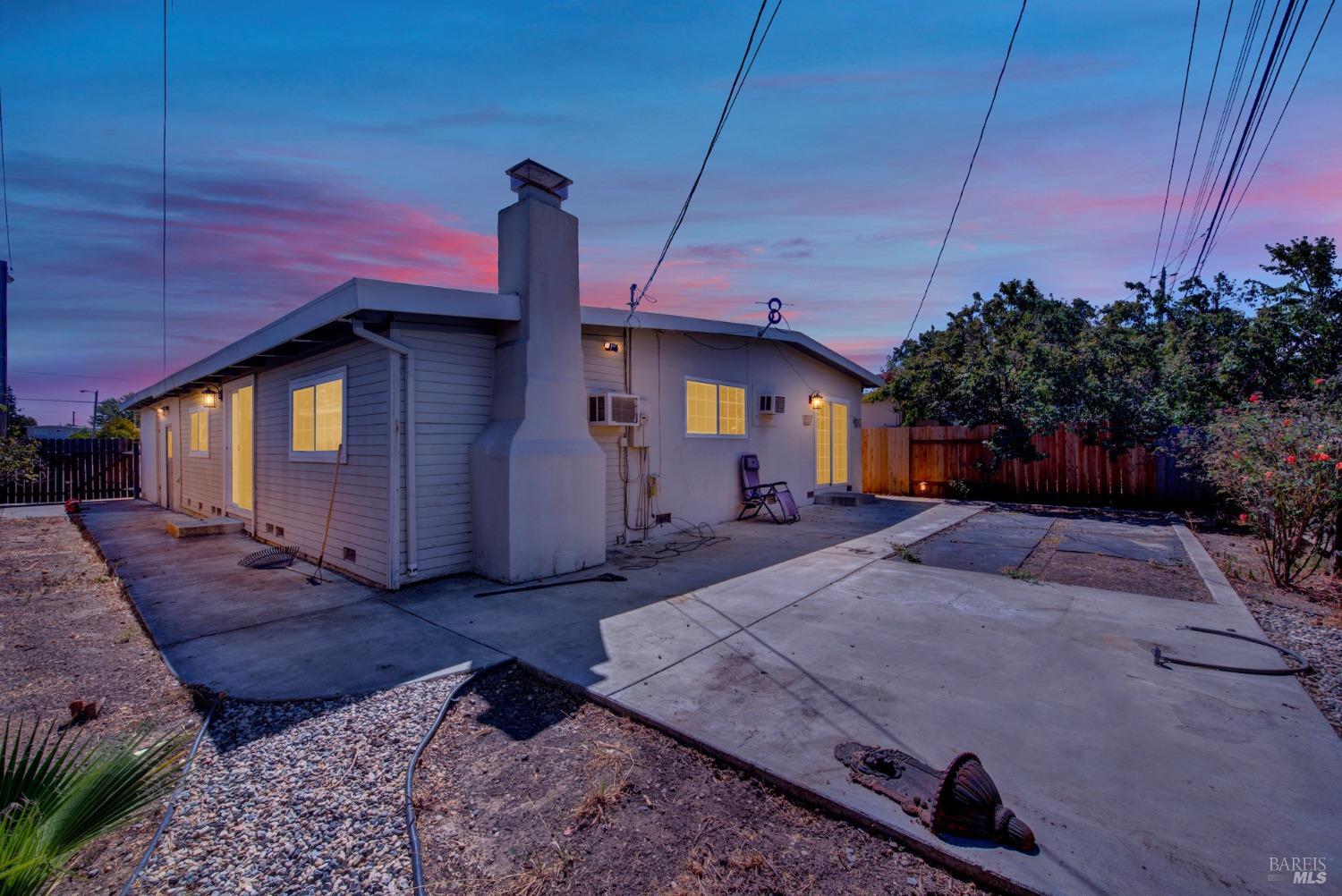 Detail Gallery Image 1 of 1 For 1317 Eisenhower St, Fairfield,  CA 94533 - 3 Beds | 2 Baths