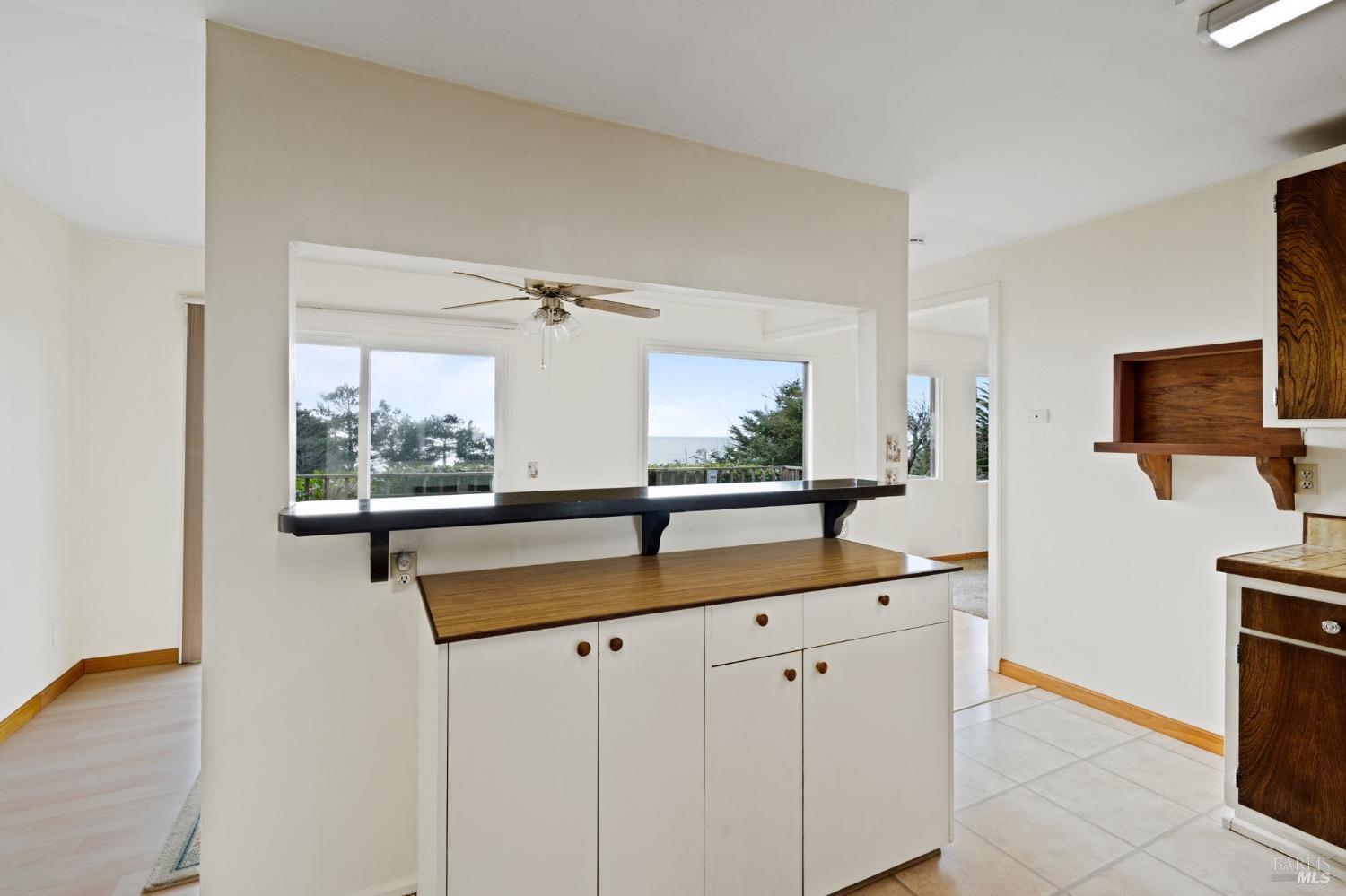 Detail Gallery Image 11 of 61 For 46975 Collins Landing Rd, Gualala,  CA 95445 - 4 Beds | 2 Baths