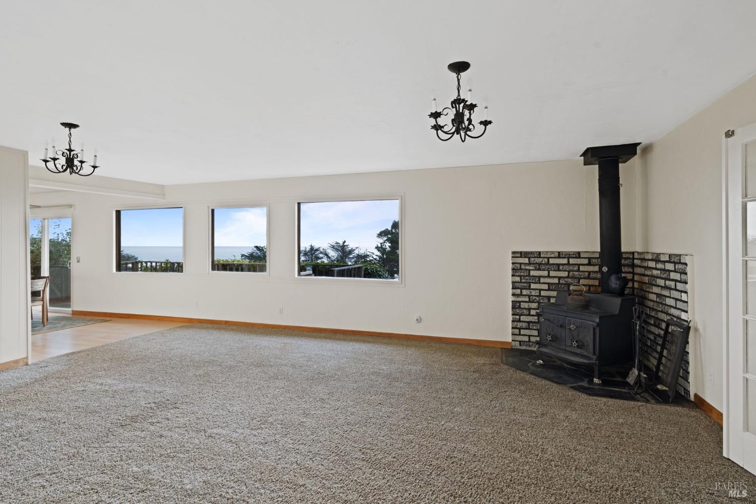 Detail Gallery Image 5 of 61 For 46975 Collins Landing Rd, Gualala,  CA 95445 - 4 Beds | 2 Baths