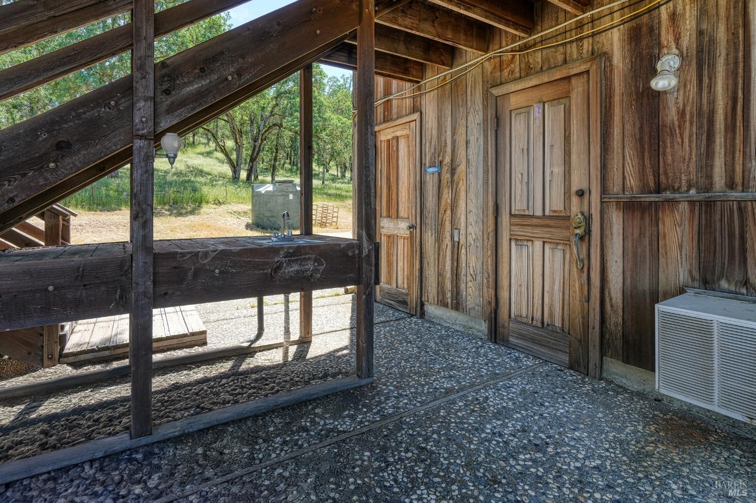 Detail Gallery Image 31 of 56 For 11171 S State Highway 29 Unkn, Lower Lake,  CA 95457 - 1 Beds | 2/1 Baths