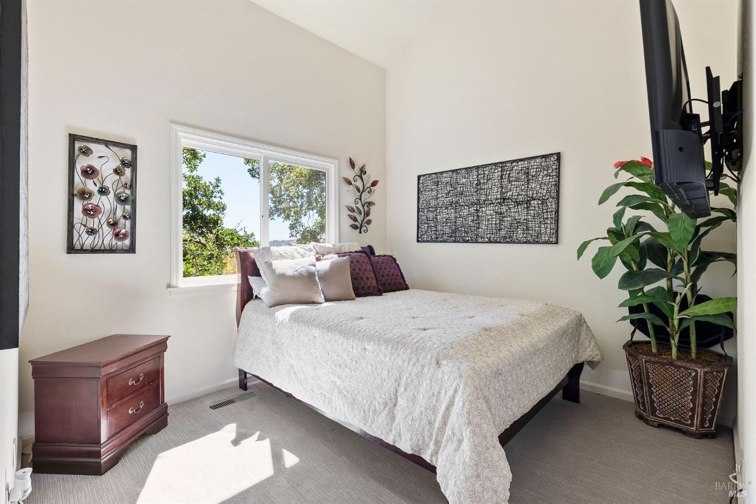 Detail Gallery Image 33 of 52 For 2757 Silverado Dr, Pinole,  CA 94564 - 4 Beds | 3/1 Baths