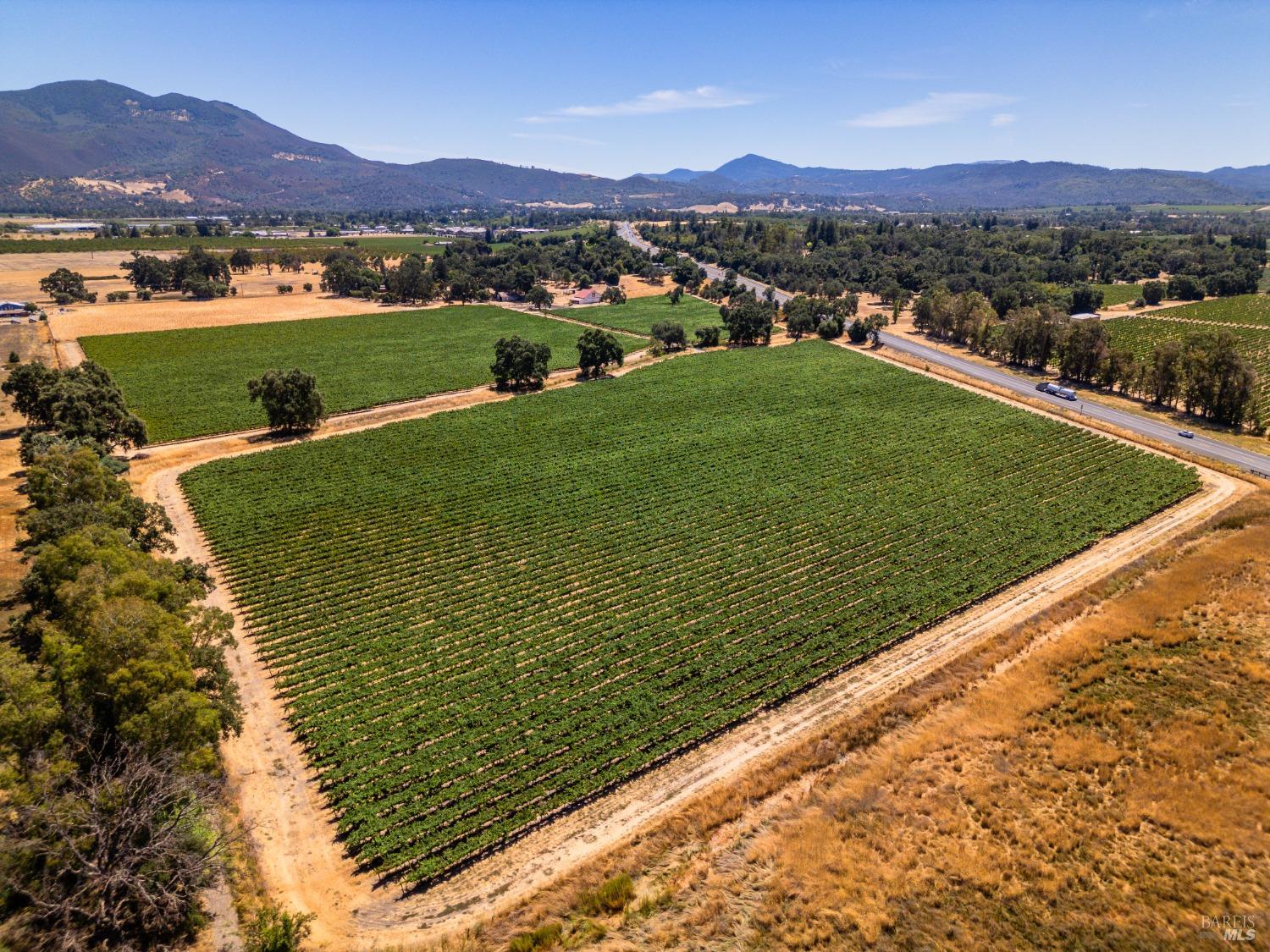 Detail Gallery Image 3 of 32 For 4635 Renfro Dr, Lakeport,  CA 95453 - 2 Beds | 2 Baths