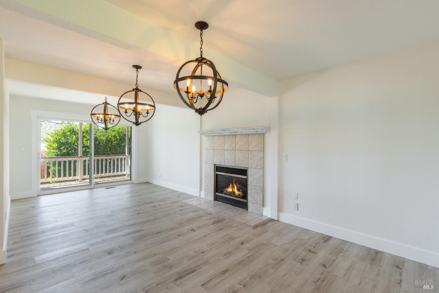 Detail Gallery Image 12 of 56 For 470 Laguna Vista Rd, Santa Rosa,  CA 95401 - 4 Beds | 2/1 Baths