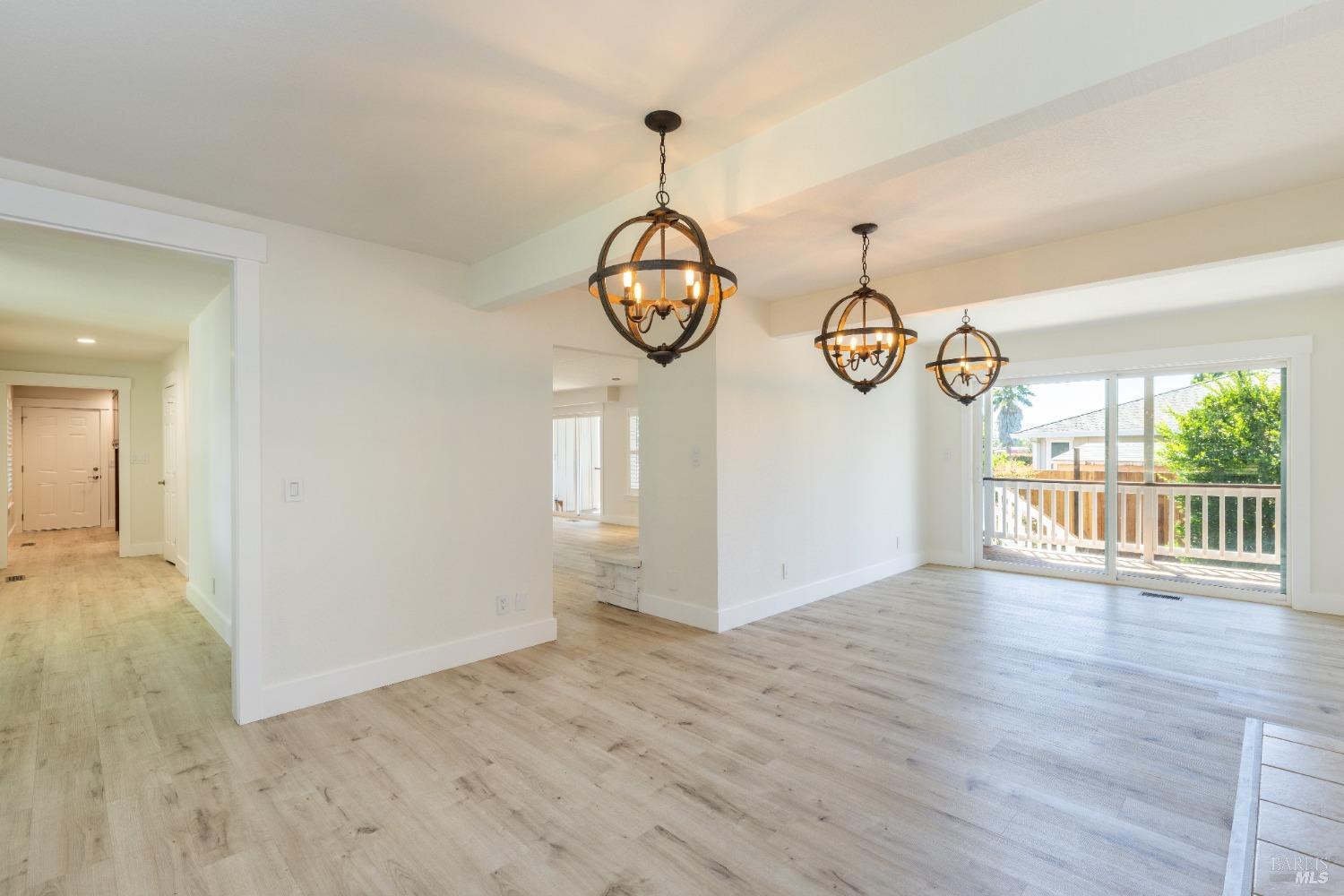 Detail Gallery Image 13 of 56 For 470 Laguna Vista Rd, Santa Rosa,  CA 95401 - 4 Beds | 2/1 Baths