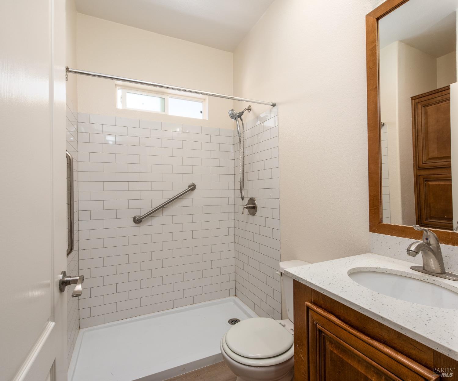 Detail Gallery Image 8 of 16 For 9 Larkspur Pl, Santa Rosa,  CA 95409 - 2 Beds | 1 Baths