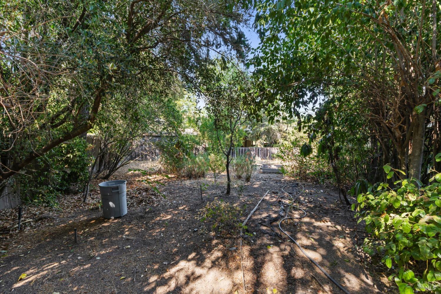 Detail Gallery Image 21 of 24 For 1390 Garden Ave, Saint Helena,  CA 94574 - 2 Beds | 1 Baths