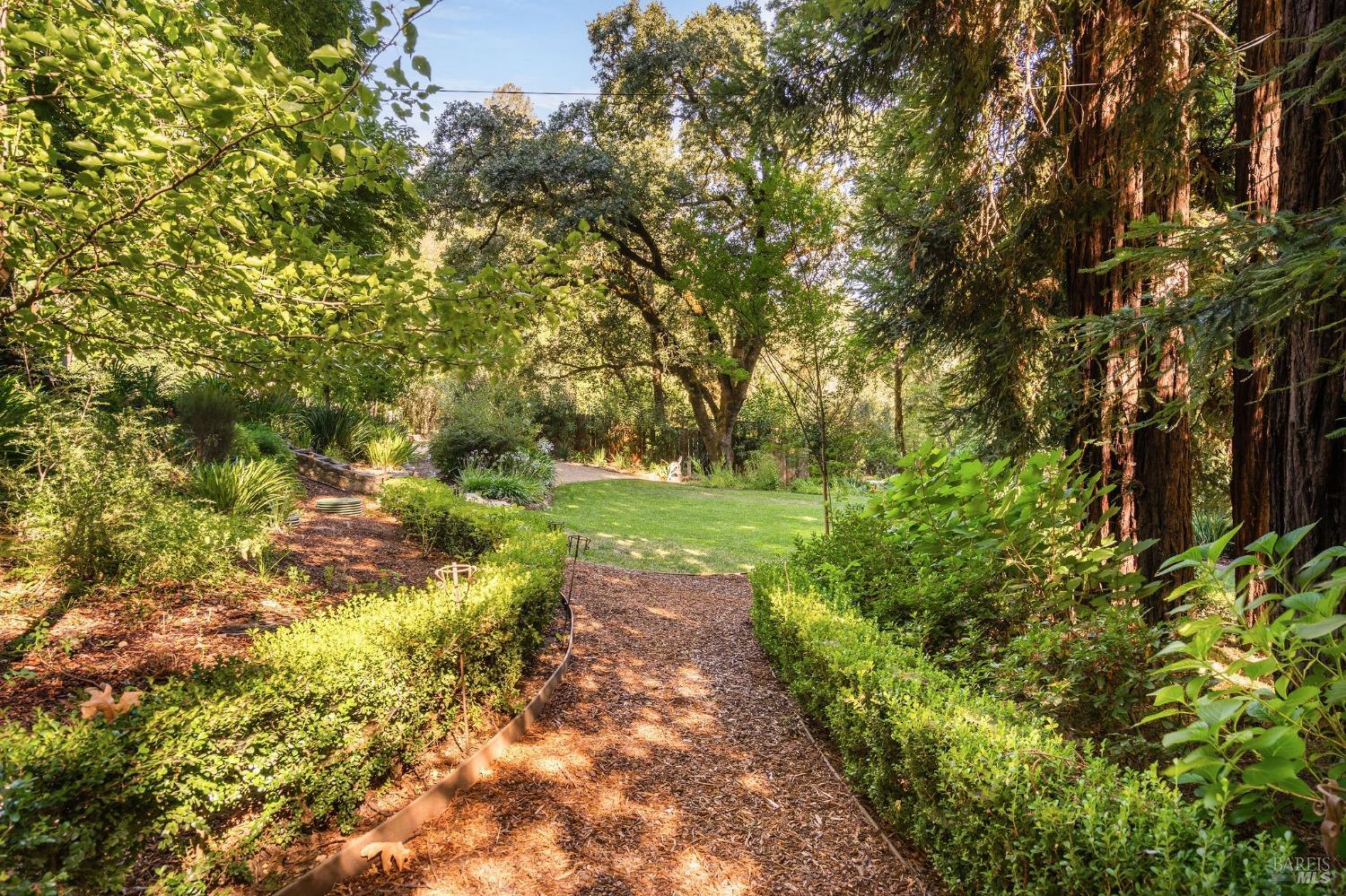 Detail Gallery Image 42 of 55 For 1450 Diamond Mountain Rd, Calistoga,  CA 94515 - 4 Beds | 4/1 Baths