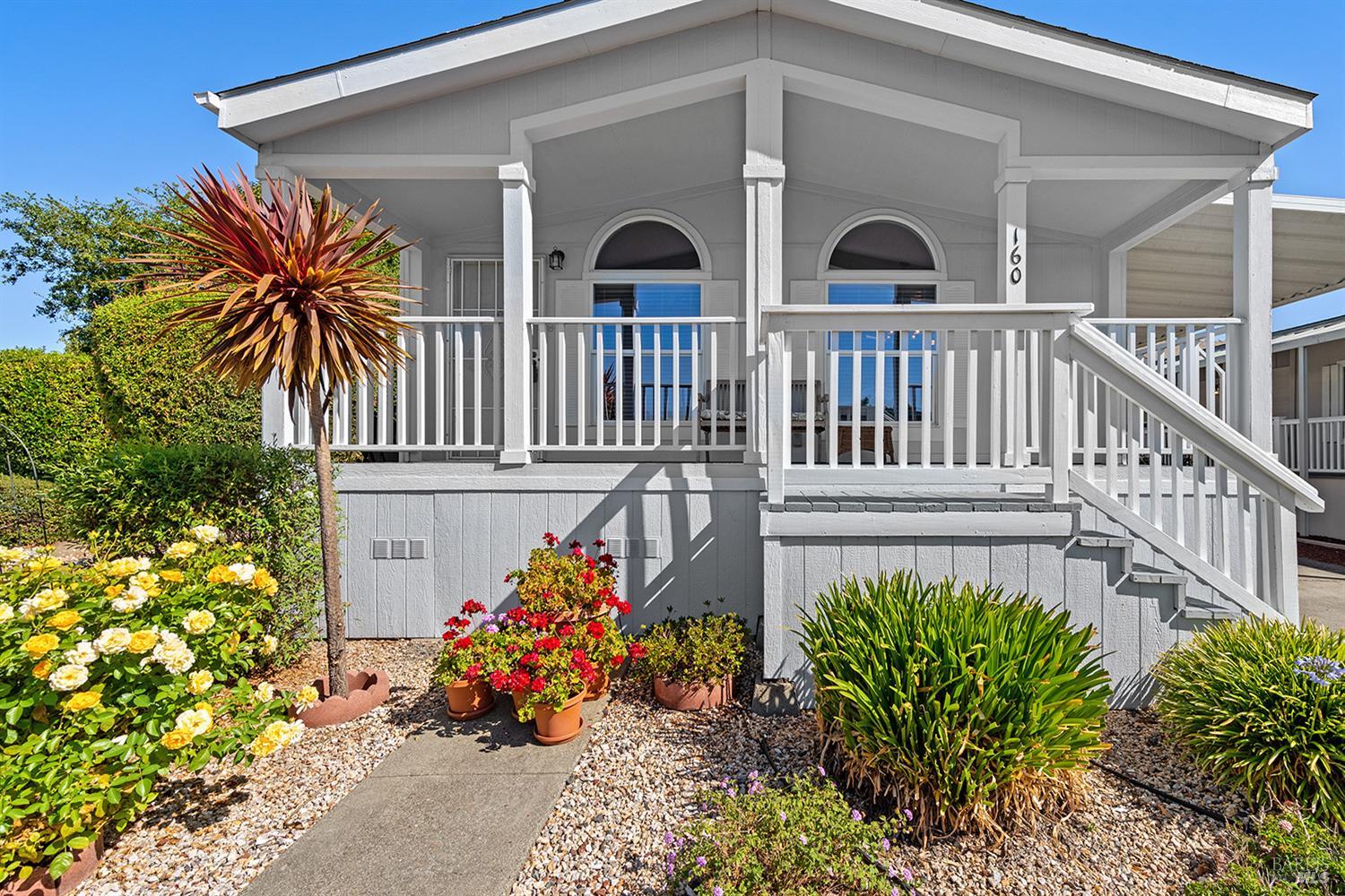 Detail Gallery Image 1 of 1 For 160 Shoreham Way, Santa Rosa,  CA 95401 - 3 Beds | 2 Baths