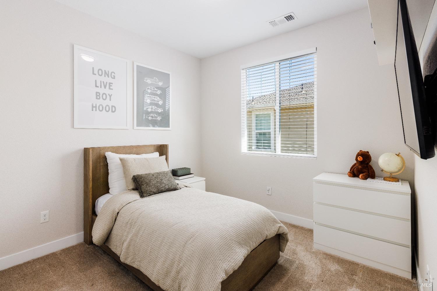 Detail Gallery Image 25 of 34 For 1586 Alegra Pl, Santa Rosa,  CA 95403 - 4 Beds | 2/1 Baths