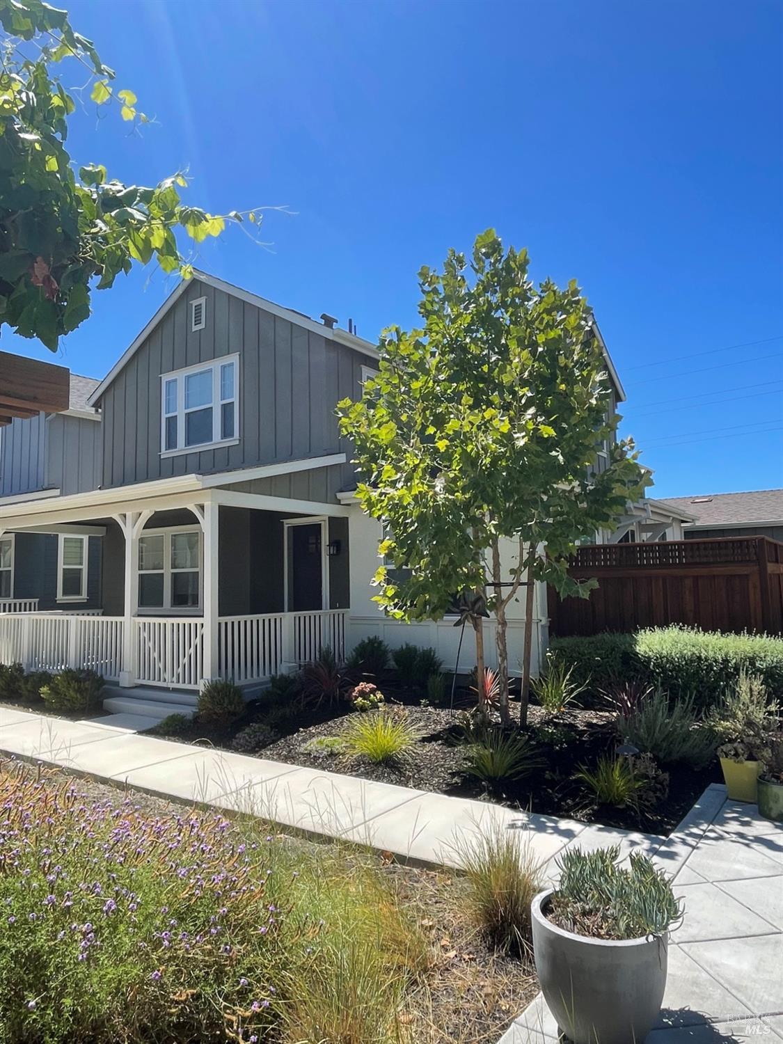 Detail Gallery Image 1 of 1 For 13 Cottage Ln, Novato,  CA 94949 - 4 Beds | 3/1 Baths