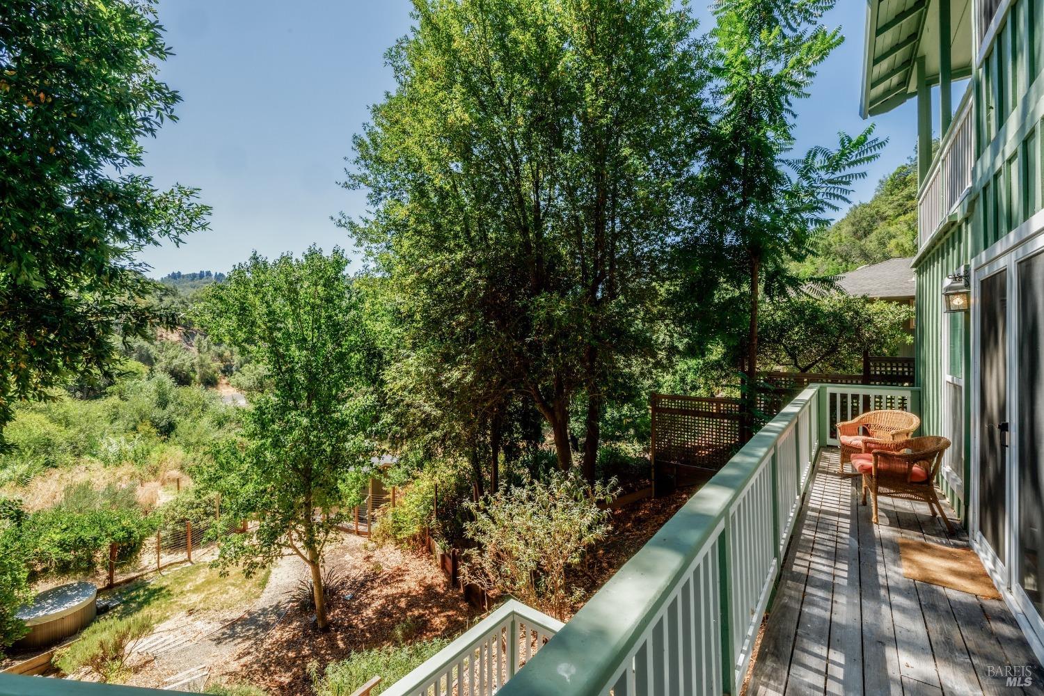 Detail Gallery Image 18 of 27 For 2410 S Fitch Mountain Rd, Healdsburg,  CA 95448 - 2 Beds | 2 Baths