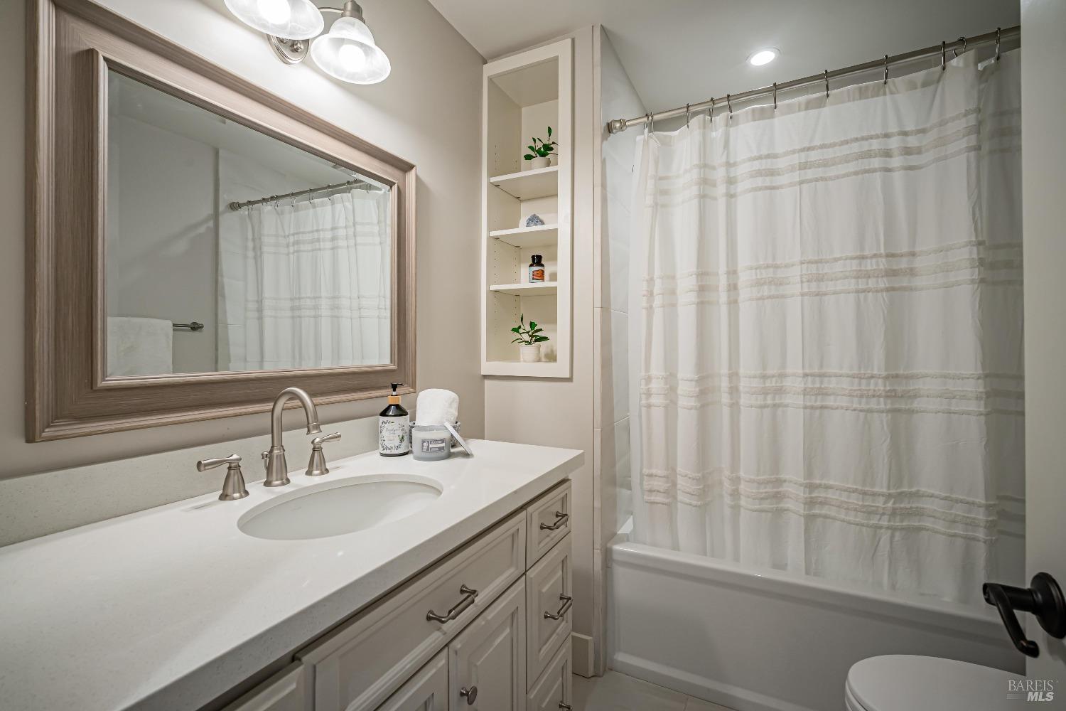 Detail Gallery Image 30 of 43 For 1040 Bloomfield Rd, Sebastopol,  CA 95472 - 4 Beds | 3/1 Baths