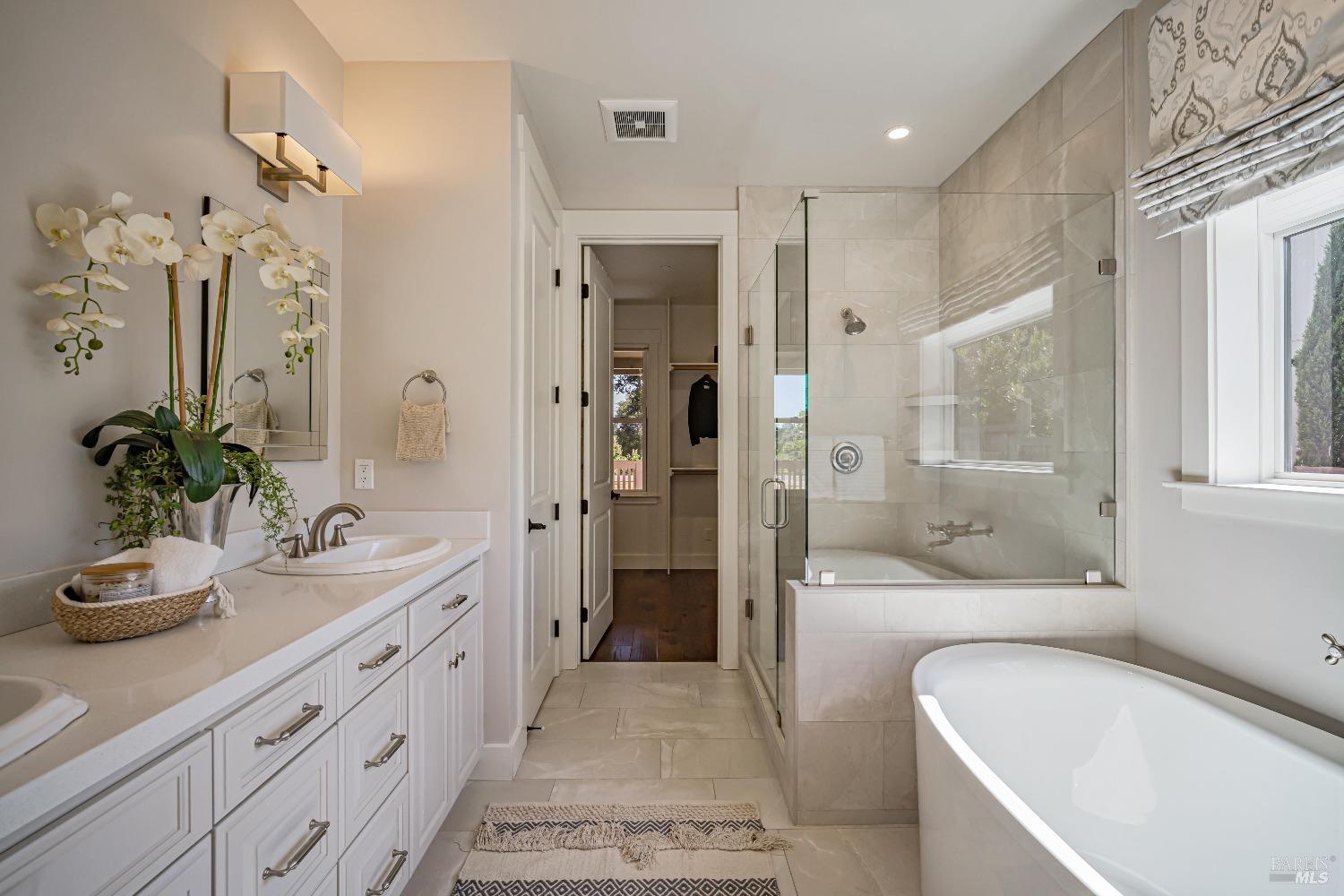 Detail Gallery Image 20 of 43 For 1040 Bloomfield Rd, Sebastopol,  CA 95472 - 4 Beds | 3/1 Baths