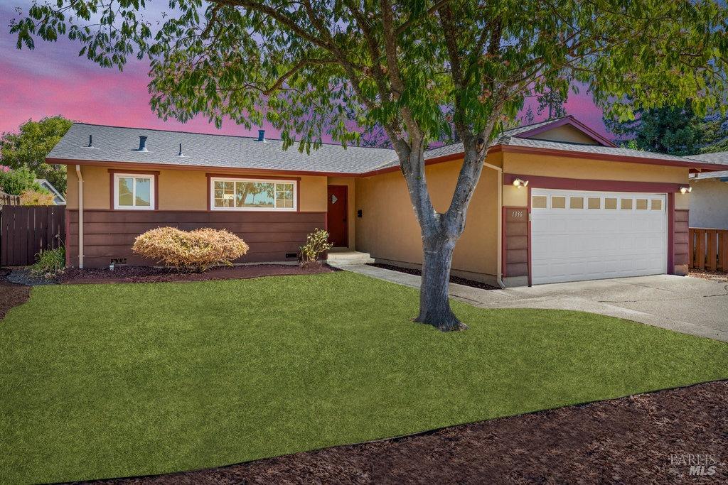 Detail Gallery Image 1 of 1 For 1336 Lily St, Healdsburg,  CA 95448 - 3 Beds | 2 Baths