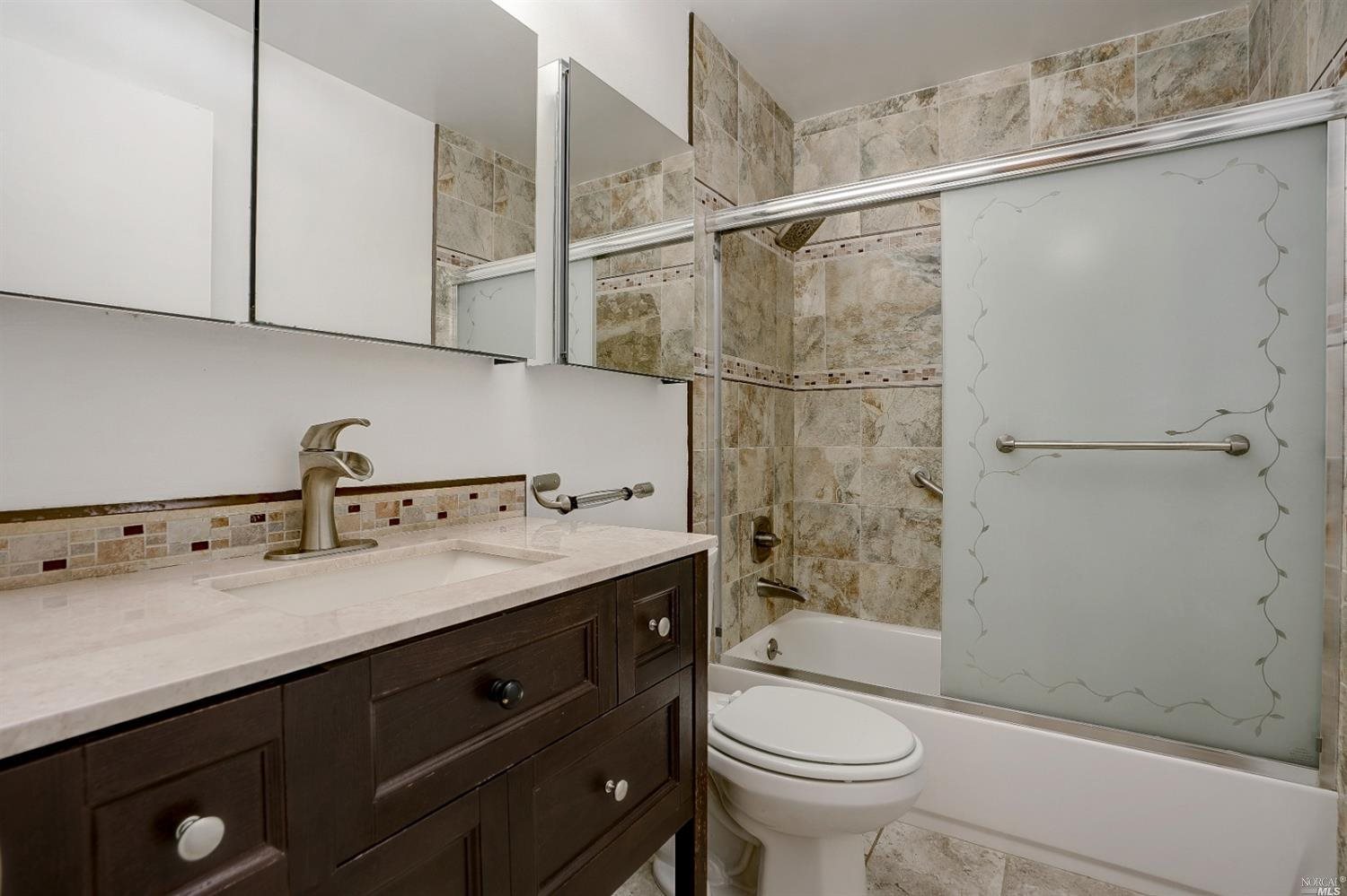 Detail Gallery Image 15 of 24 For 3665 Kerner Blvd #B,  San Rafael,  CA 94901 - 1 Beds | 1 Baths