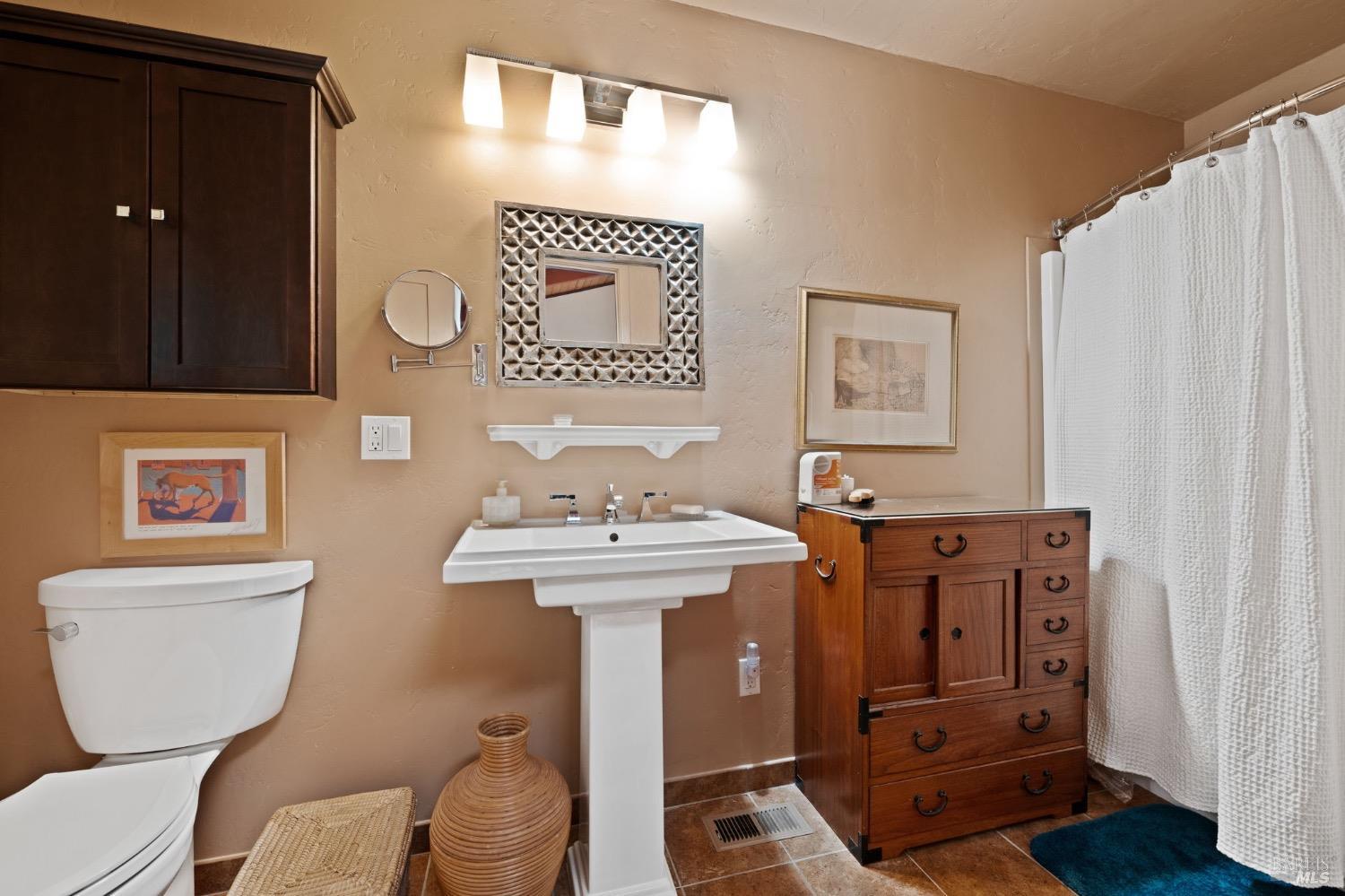 Detail Gallery Image 20 of 42 For 17560 Redwood Springs Dr, Fort Bragg,  CA 95437 - 3 Beds | 2 Baths