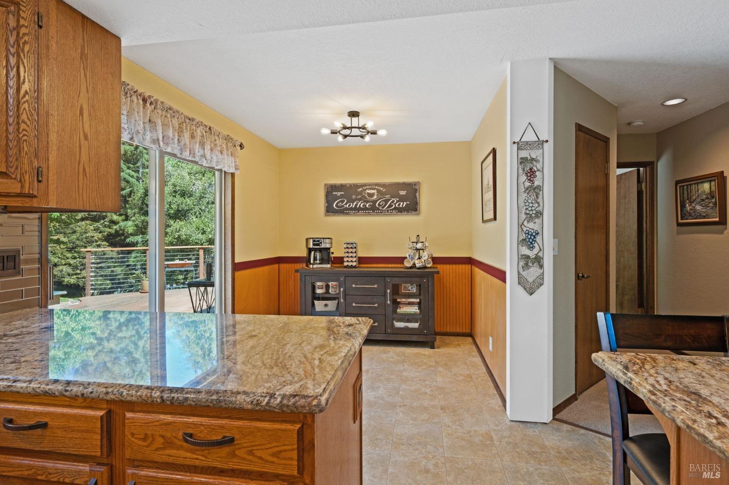 Detail Gallery Image 16 of 52 For 555 Country Club Ln, Napa,  CA 94558 - 3 Beds | 3 Baths