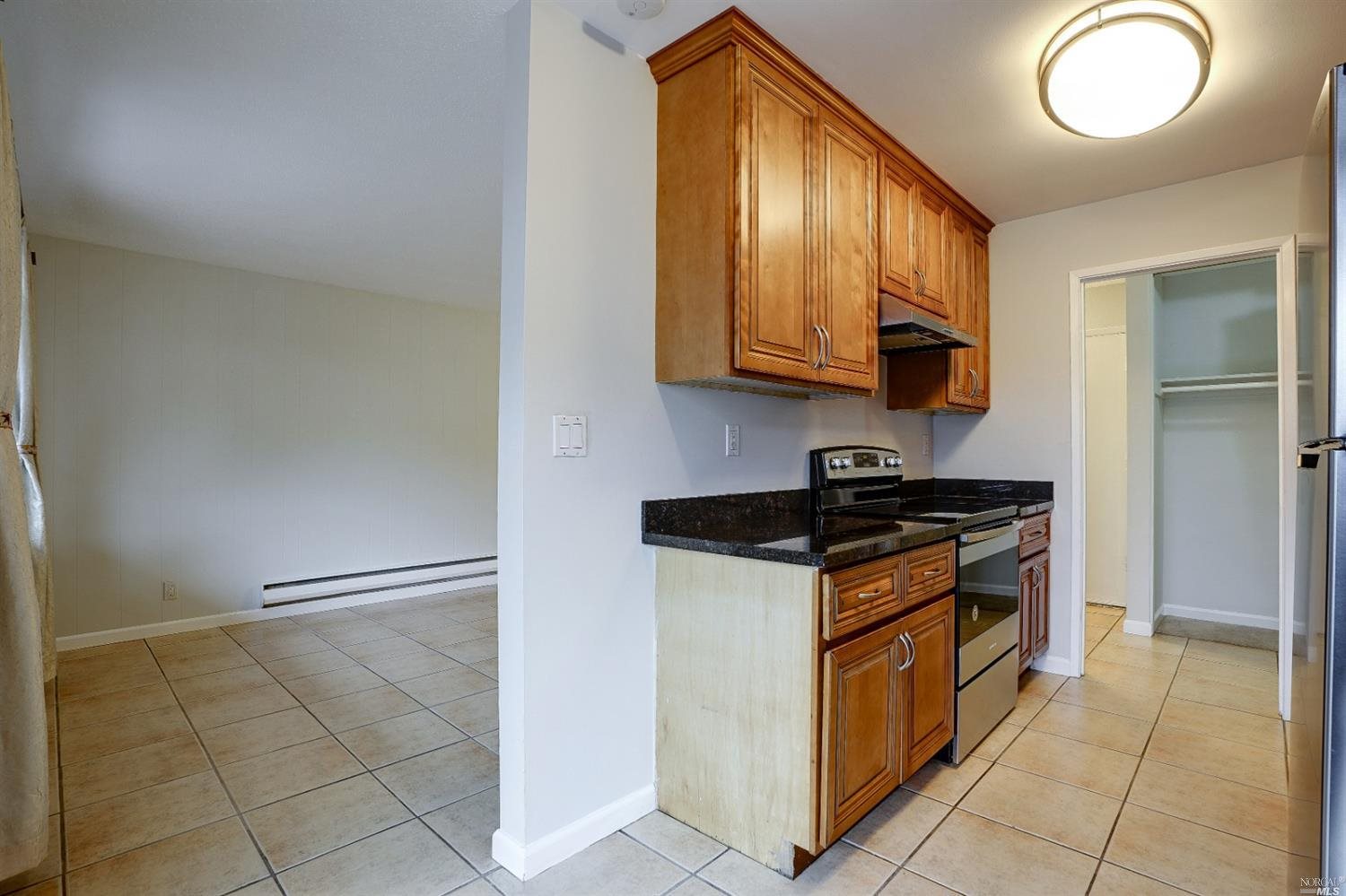 Detail Gallery Image 10 of 24 For 3665 Kerner Blvd #B,  San Rafael,  CA 94901 - 1 Beds | 1 Baths