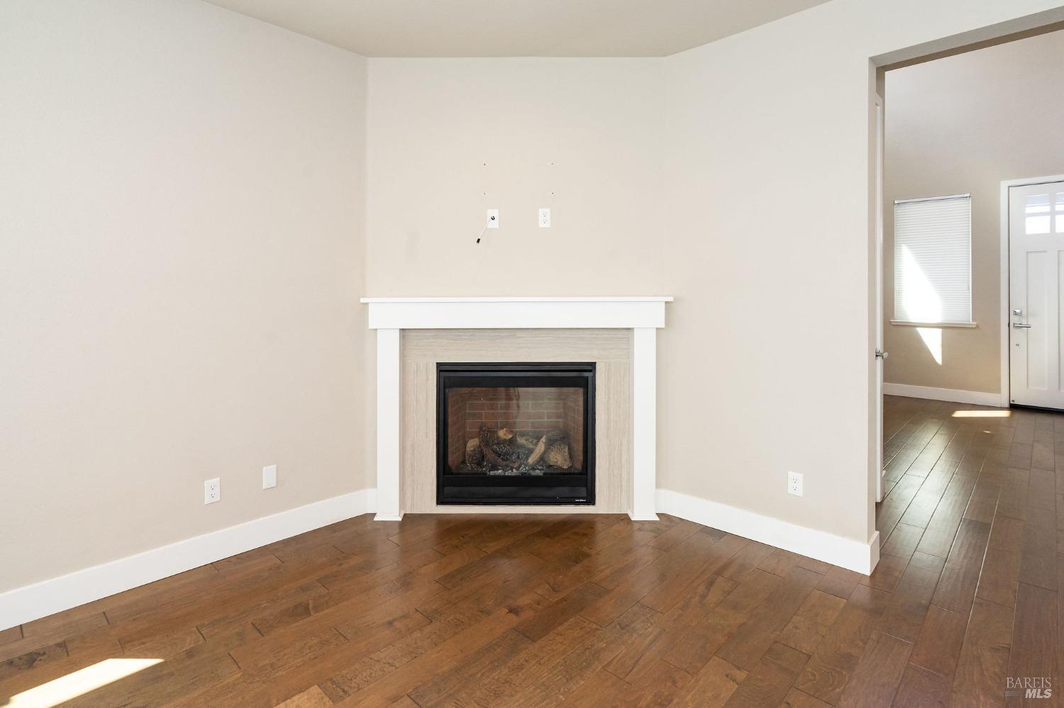 Detail Gallery Image 11 of 75 For 1864 Crimson Ln, Santa Rosa,  CA 95403 - 4 Beds | 3/1 Baths