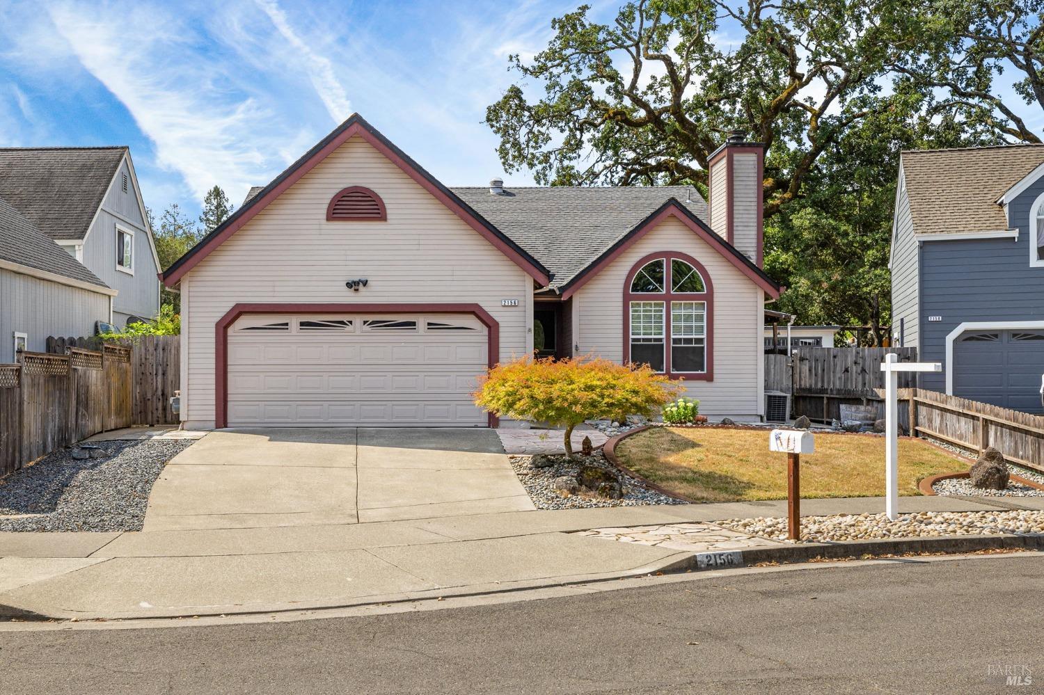 Detail Gallery Image 1 of 1 For 2156 Creekfield Dr, Santa Rosa,  CA 95403 - 3 Beds | 2 Baths