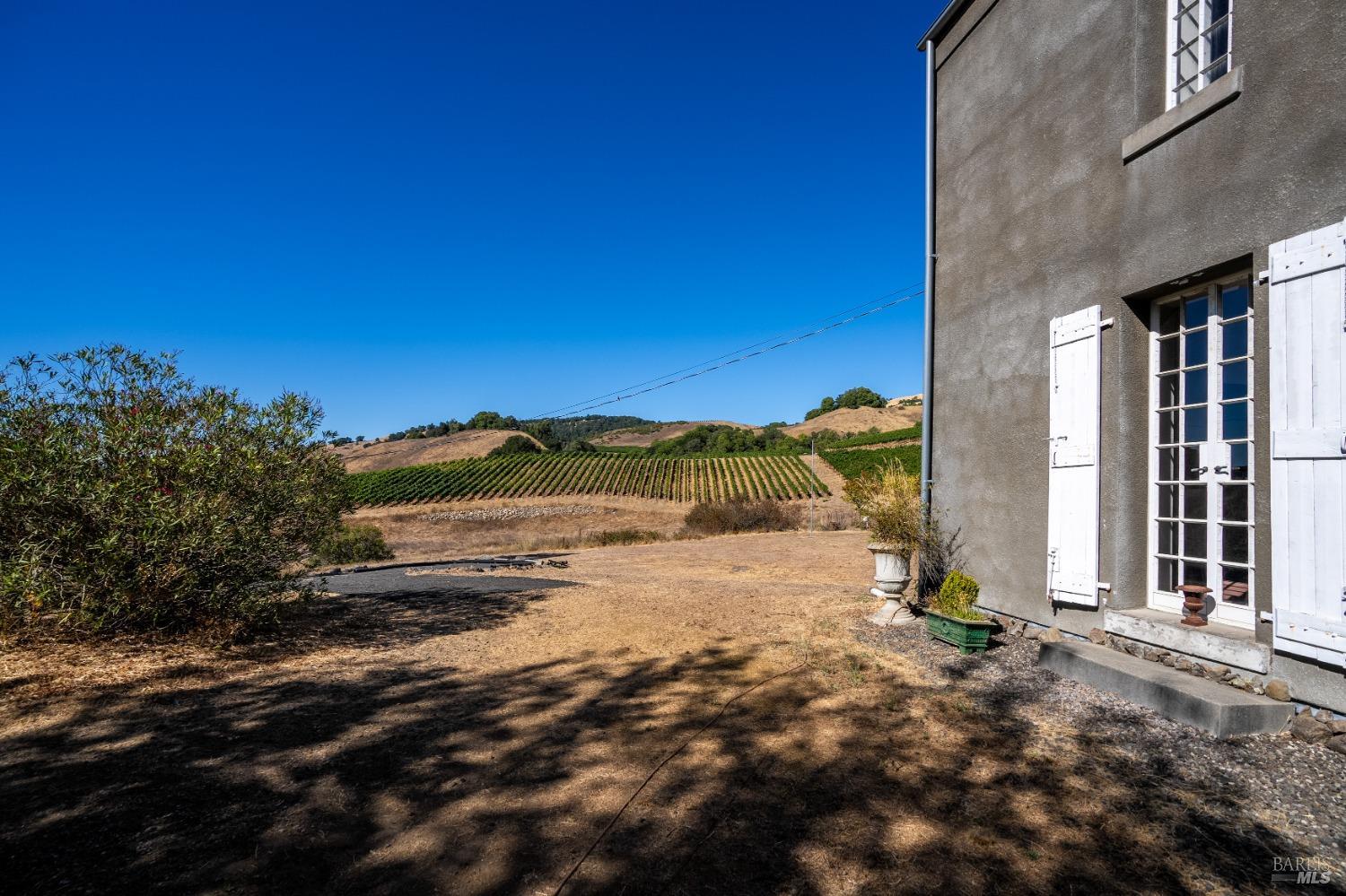 Detail Gallery Image 59 of 85 For 5454 Hillsborough Dr, Petaluma,  CA 94954 - 8 Beds | 6 Baths