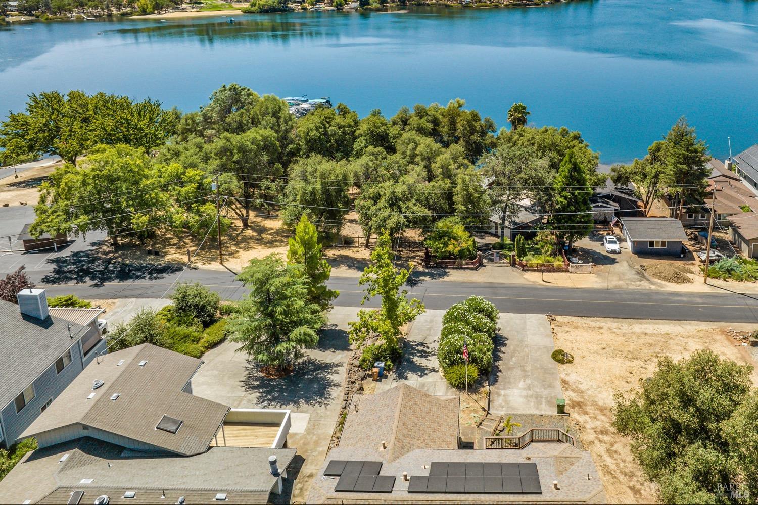 Detail Gallery Image 2 of 32 For 18836 N Shore Dr, Hidden Valley Lake,  CA 95467 - 4 Beds | 2 Baths