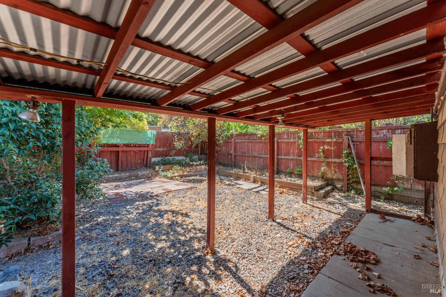 Detail Gallery Image 13 of 22 For 103 Poulos Ct, Ukiah,  CA 95482 - 3 Beds | 1 Baths