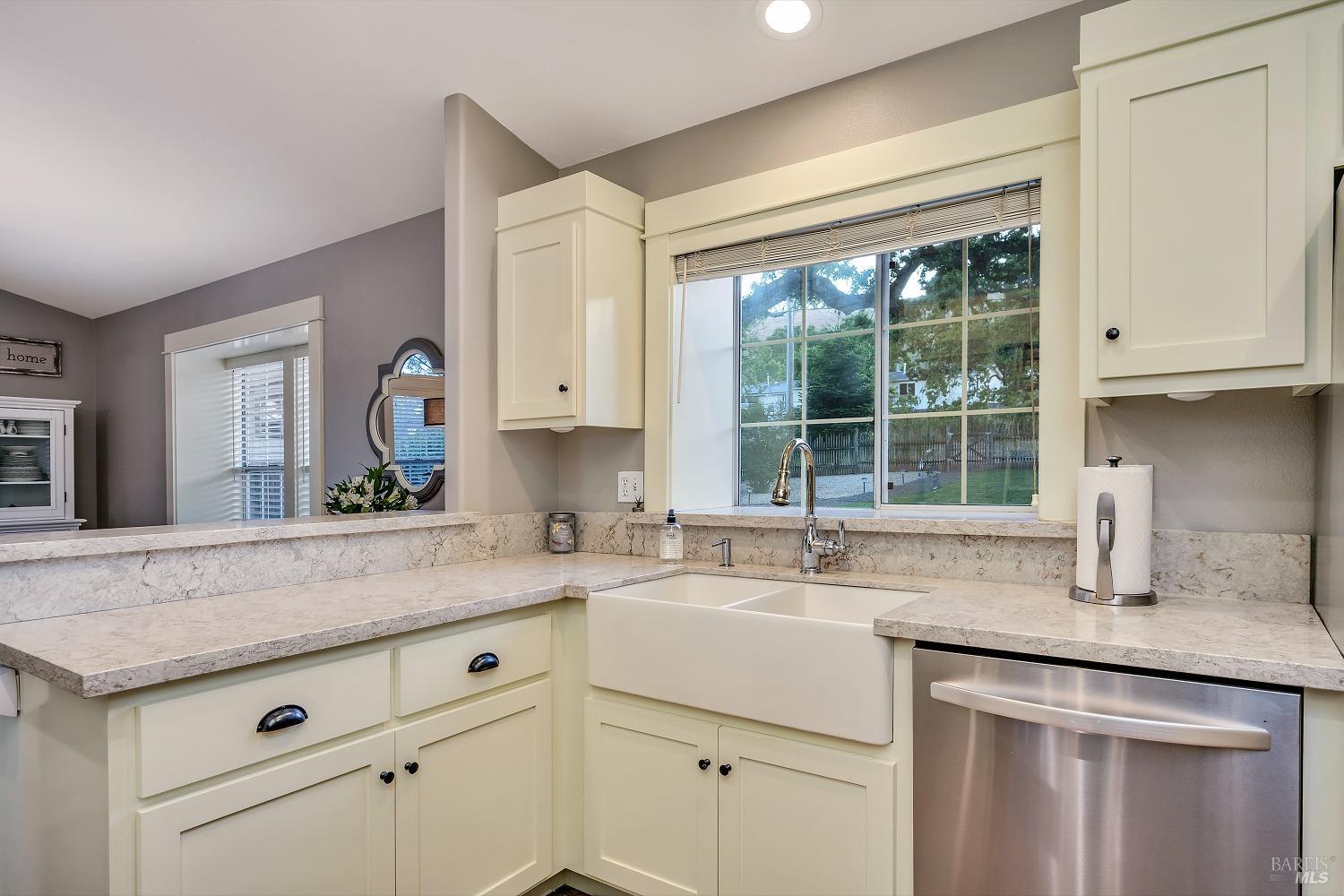 Detail Gallery Image 5 of 43 For 4400 Oak Ave, Lakeport,  CA 95453 - 3 Beds | 2 Baths