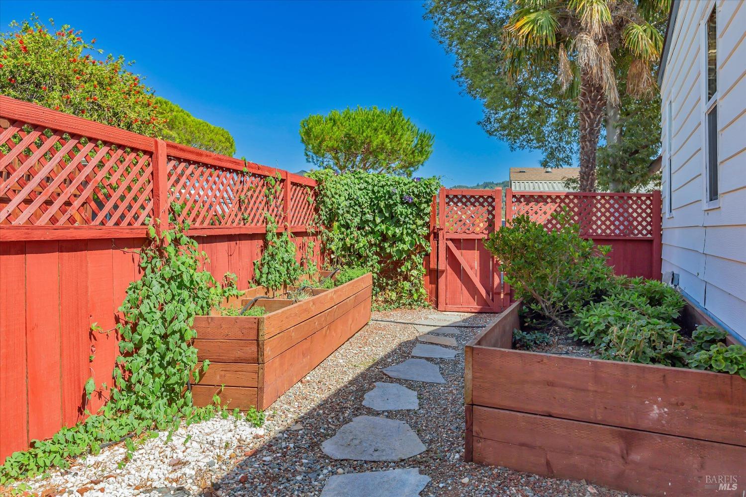 Detail Gallery Image 20 of 24 For 352 Acadia Ln, San Rafael,  CA 94903 - 2 Beds | 2 Baths