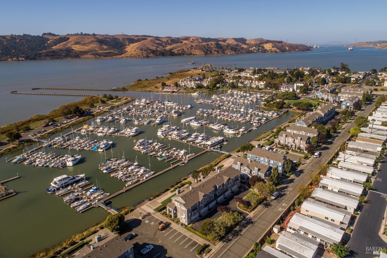 Detail Gallery Image 41 of 43 For 300 E H St 61, Benicia,  CA 94510 - 2 Beds | 2 Baths