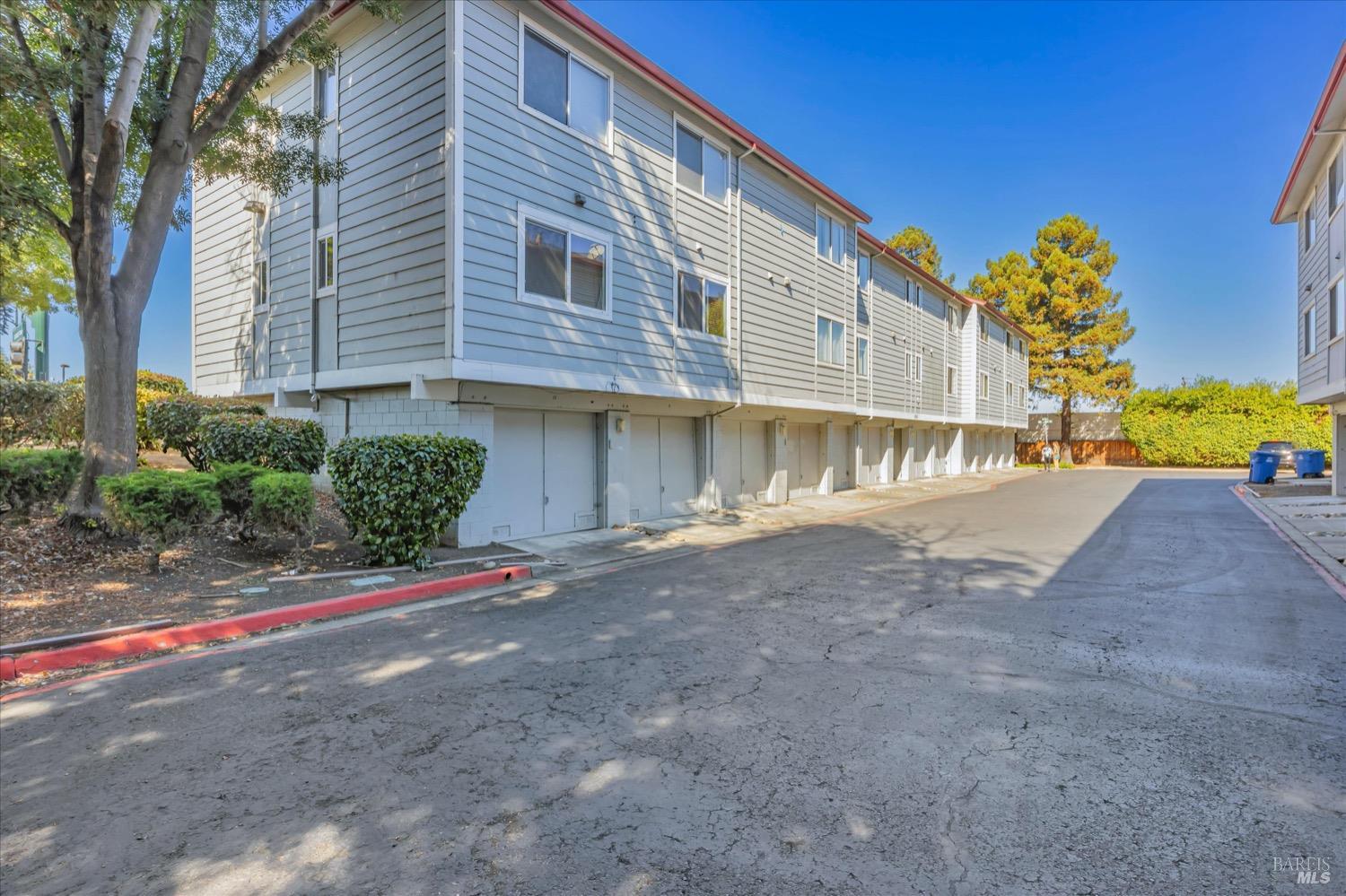 Detail Gallery Image 19 of 26 For 29621 Red Oak Ct #11,  Hayward,  CA 94544 - 2 Beds | 1 Baths